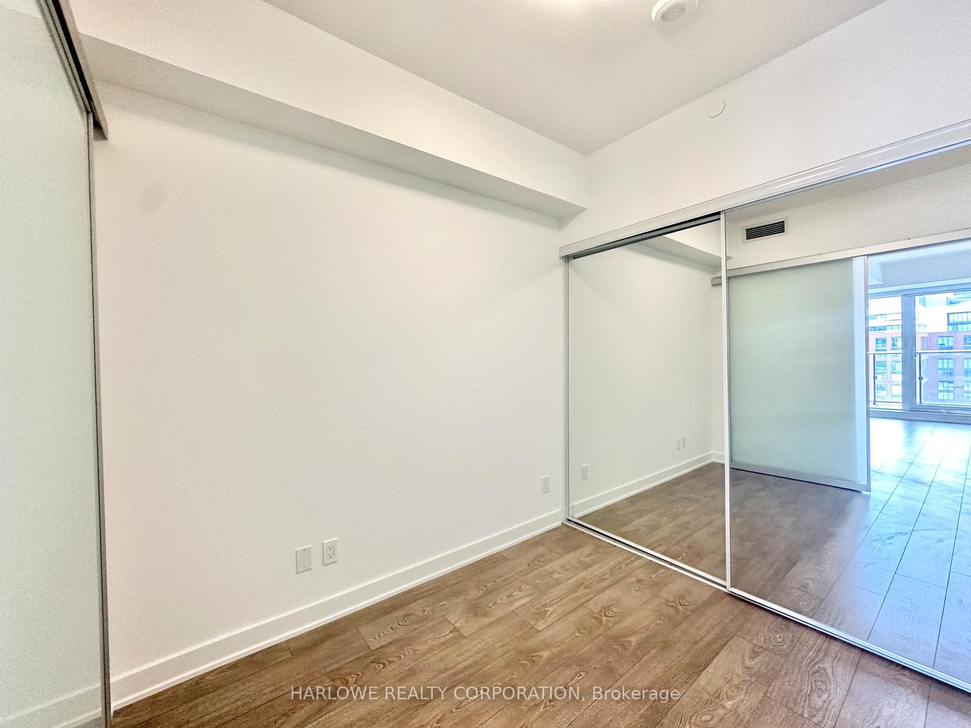543 Richmond Street Unit 1214 photo 4