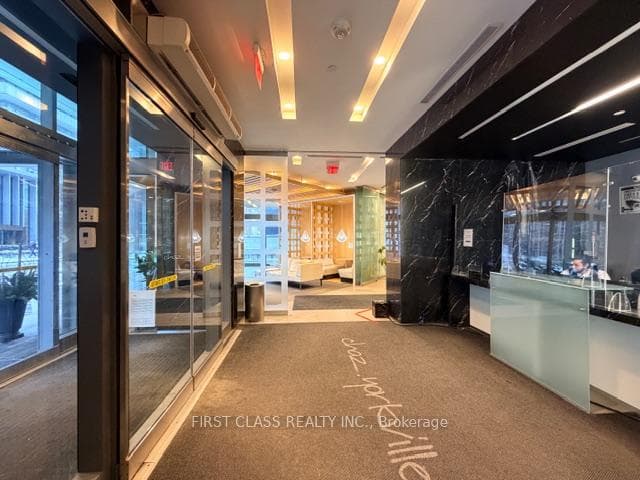 45 Charles Street Unit 606 photo 2
