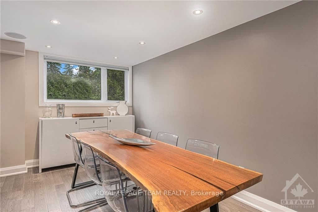 1248 HENRY FARM Drive photo 8