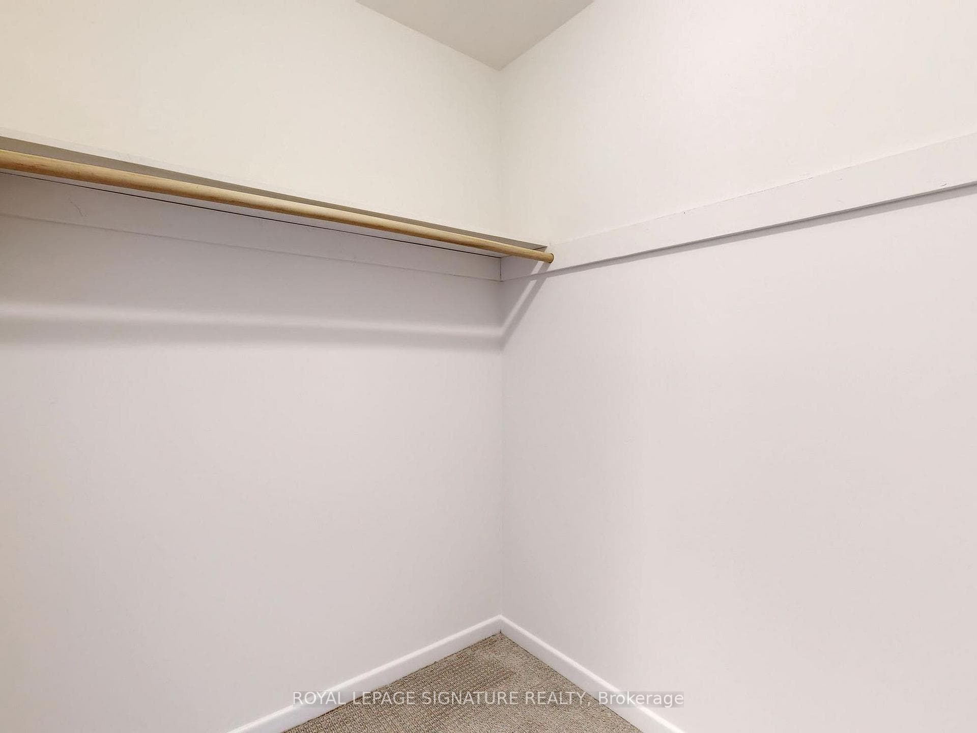 187 Cassandra Boulevard photo 20