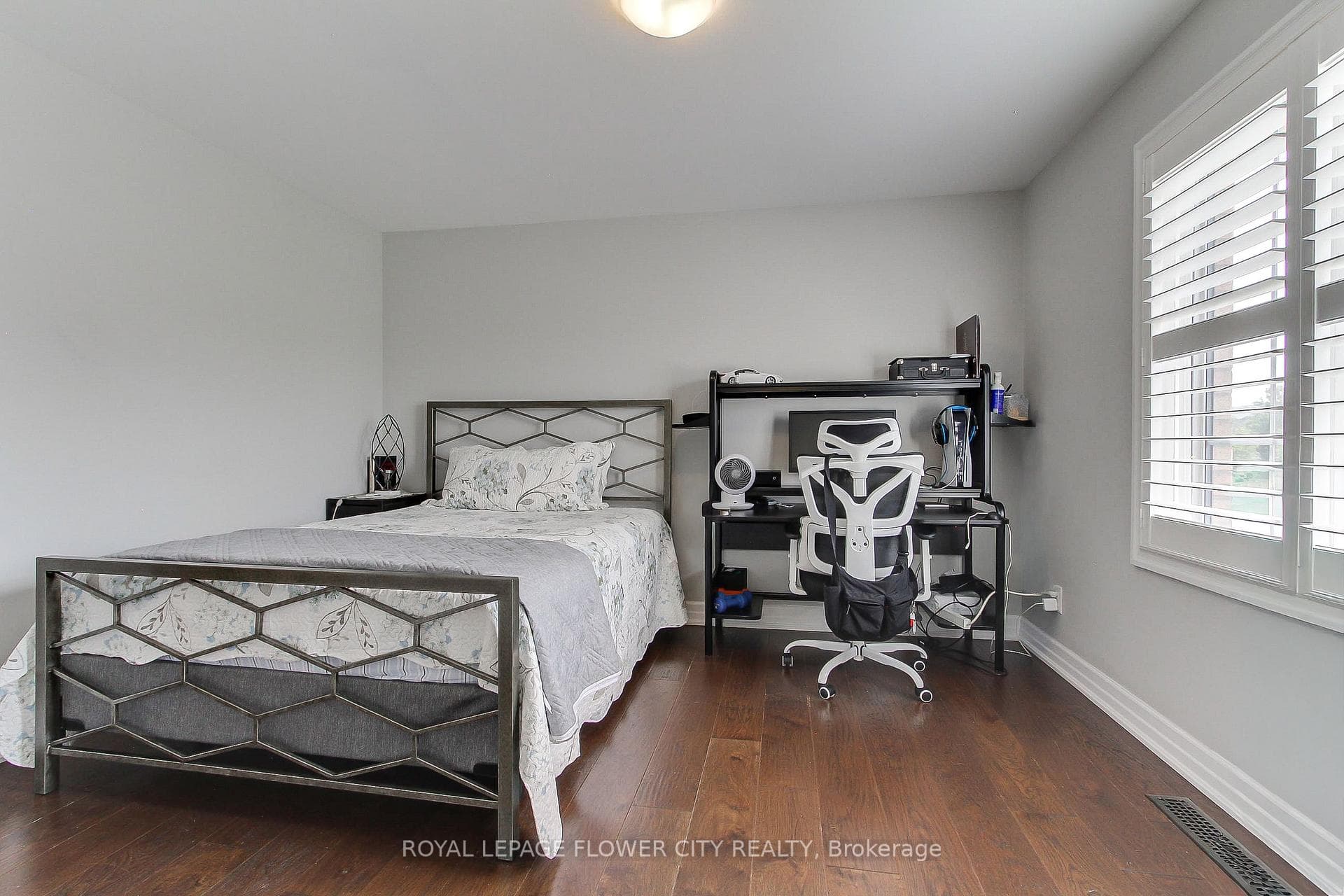 124 Playfair Terrace photo 34