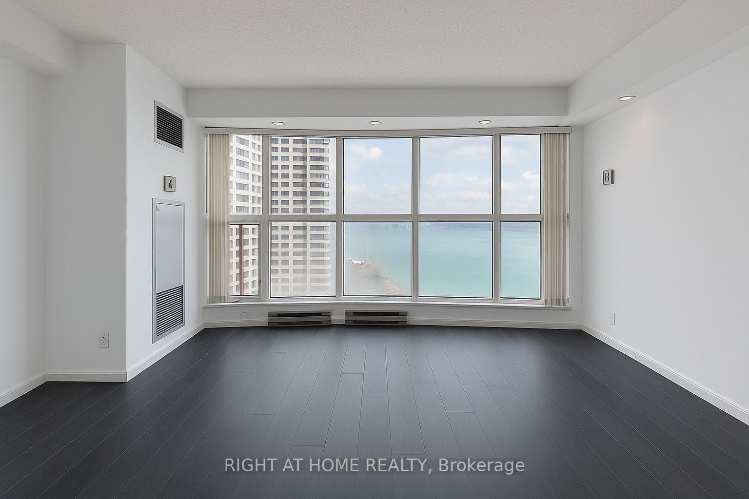 99 Harbour Square Unit 2205 photo 2