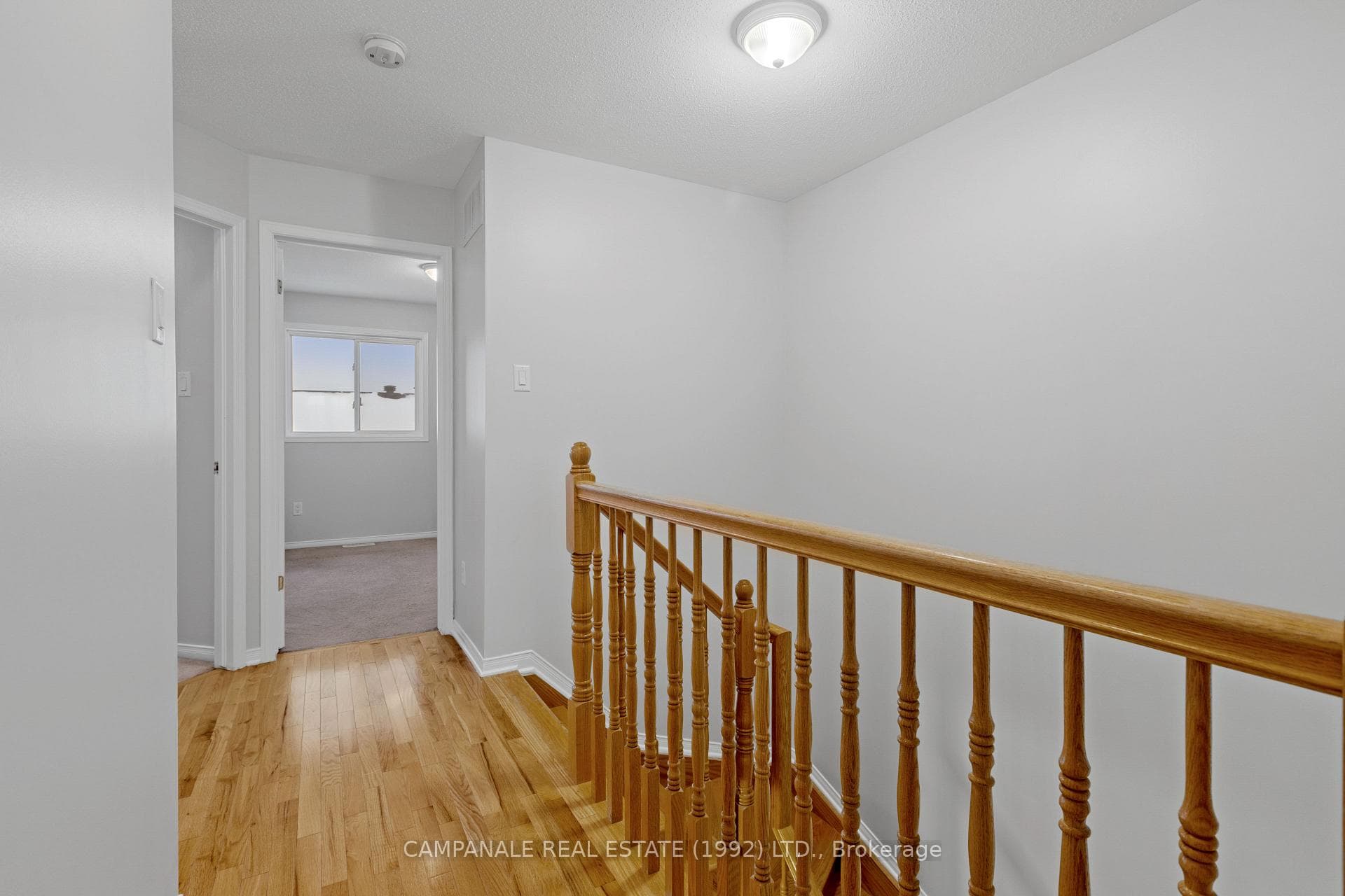 94 Wolff Crescent photo 12