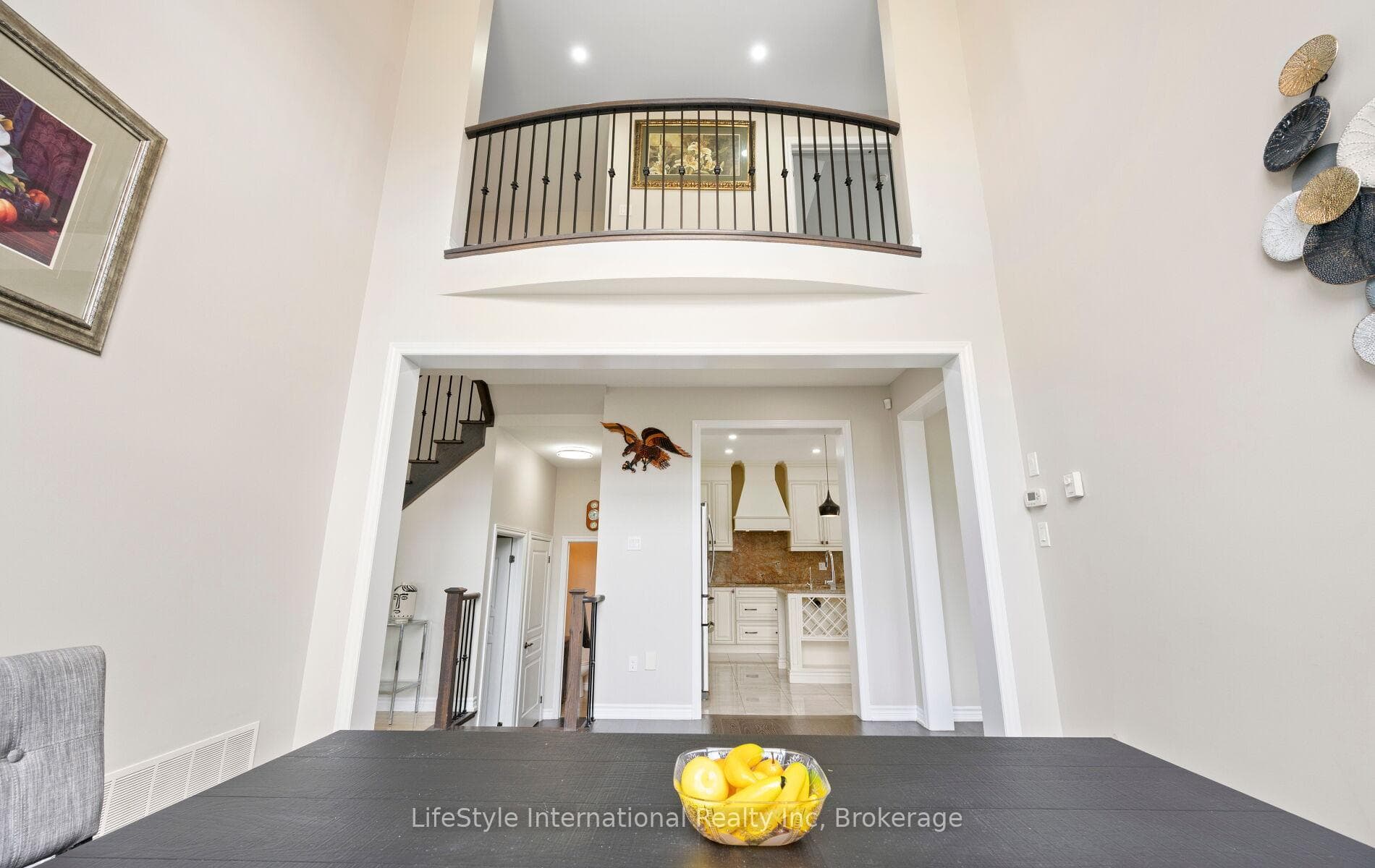 48 Hawke Crescent photo 12