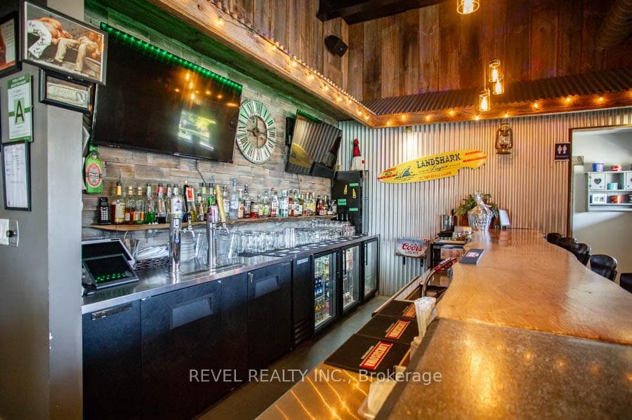53 Simcoe Street Unit A photo 6