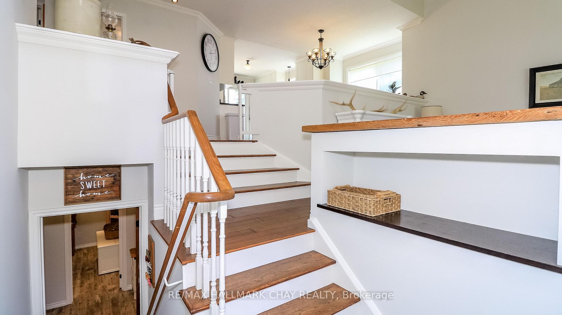 2281 Scythes Street photo 6