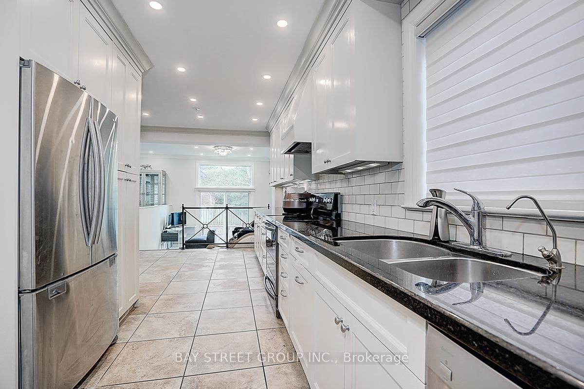 6 Larwood Boulevard photo 19