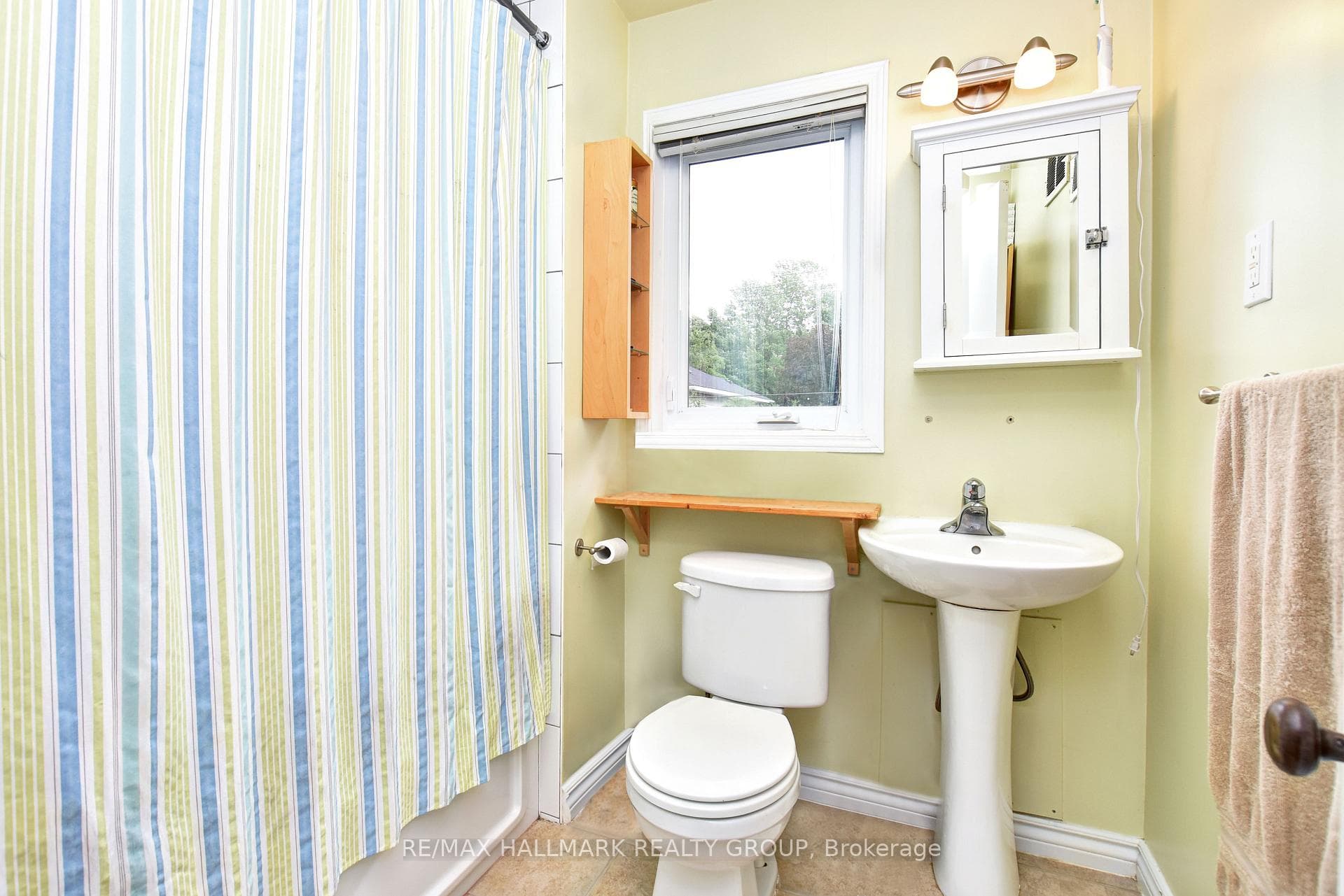32 Arundel Avenue photo 20