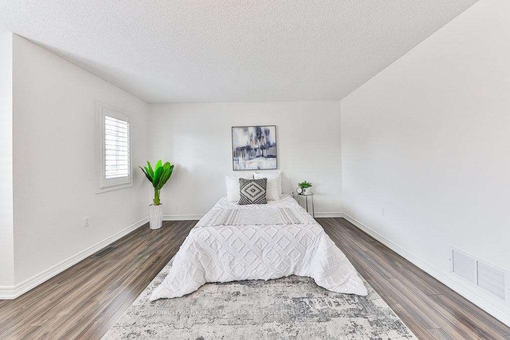 20 Cutts Crescent photo 9
