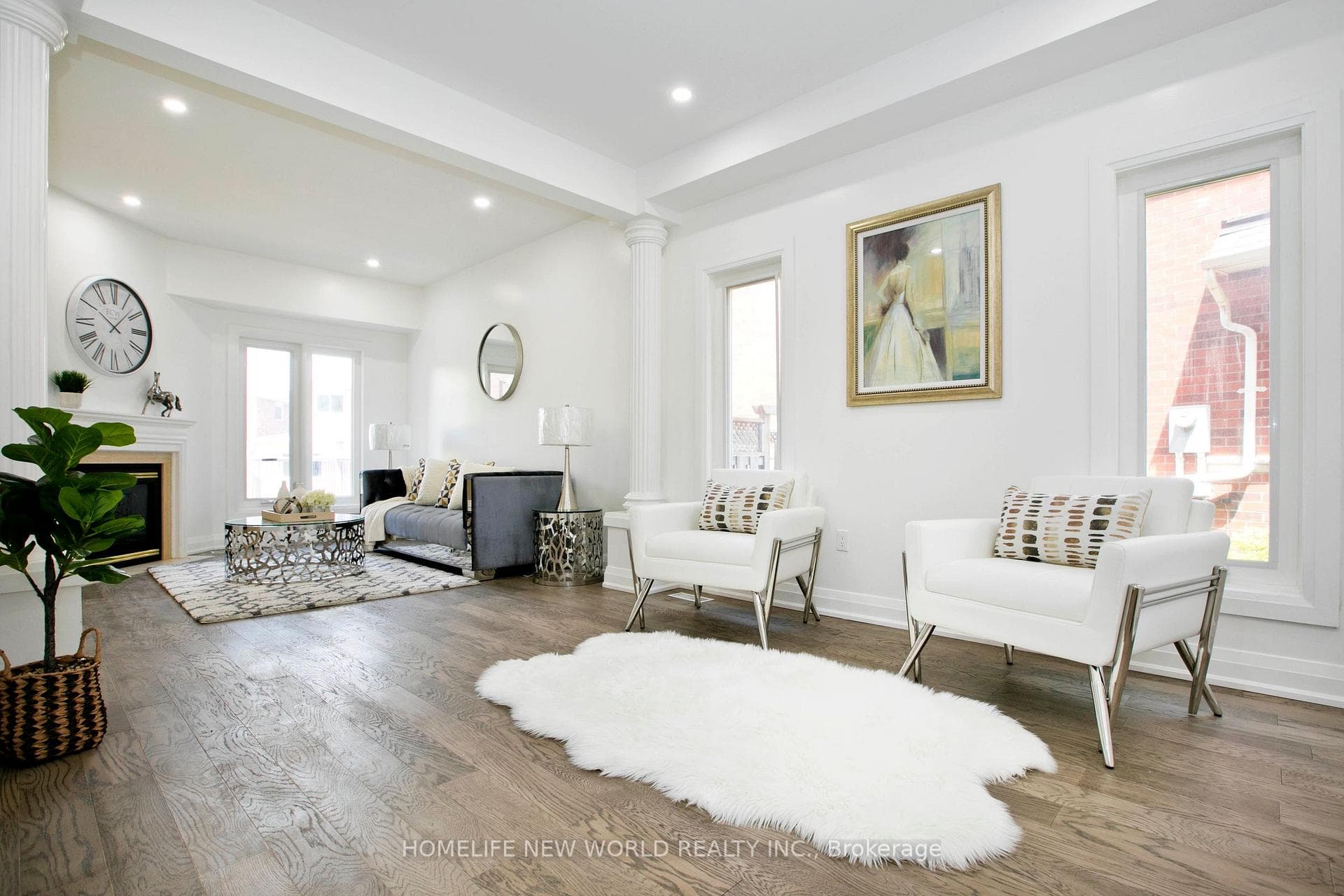 6 Futura Avenue photo 3