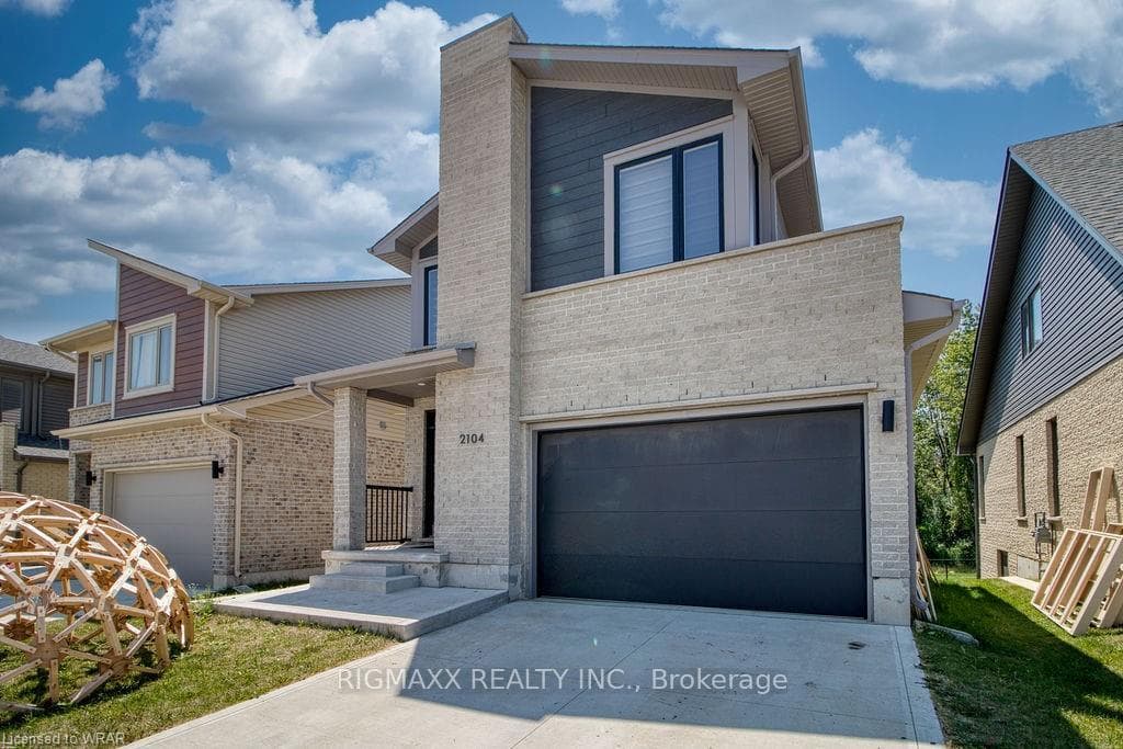 2104 Evans Boulevard photo 2