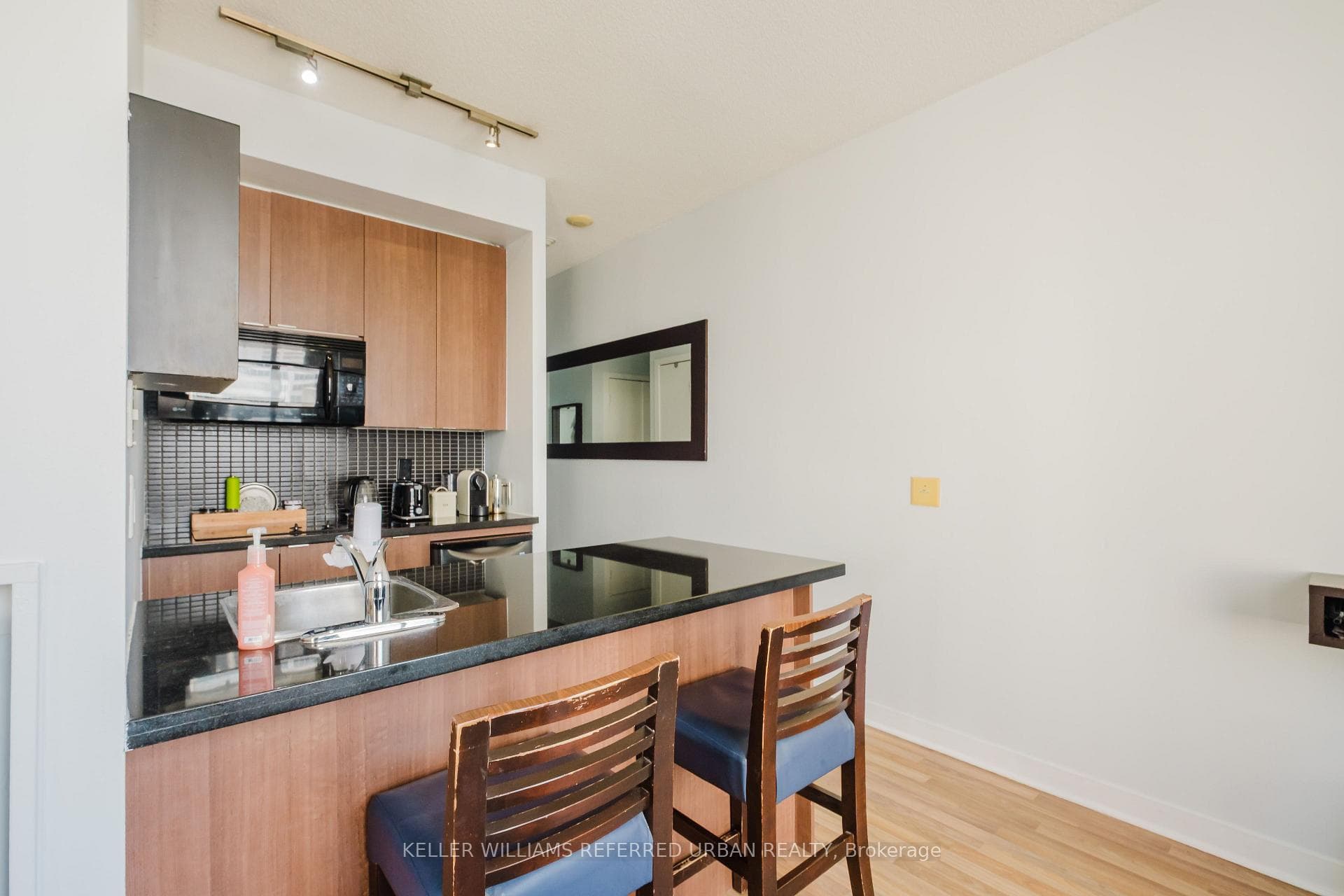 8 Colborne Street Unit 2505 photo 11