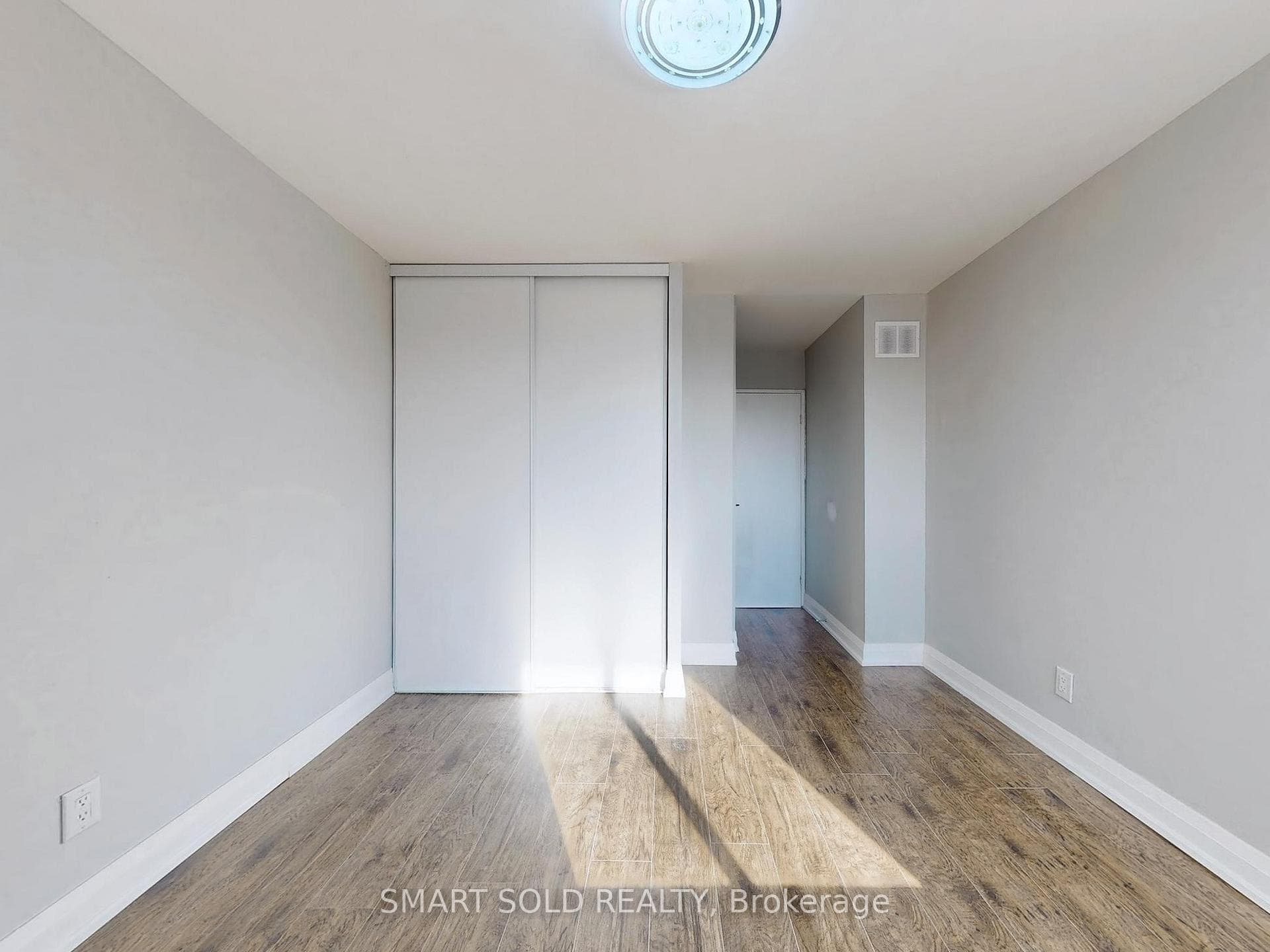 3025 The Credit Woodlands N/A Unit 212 photo 21