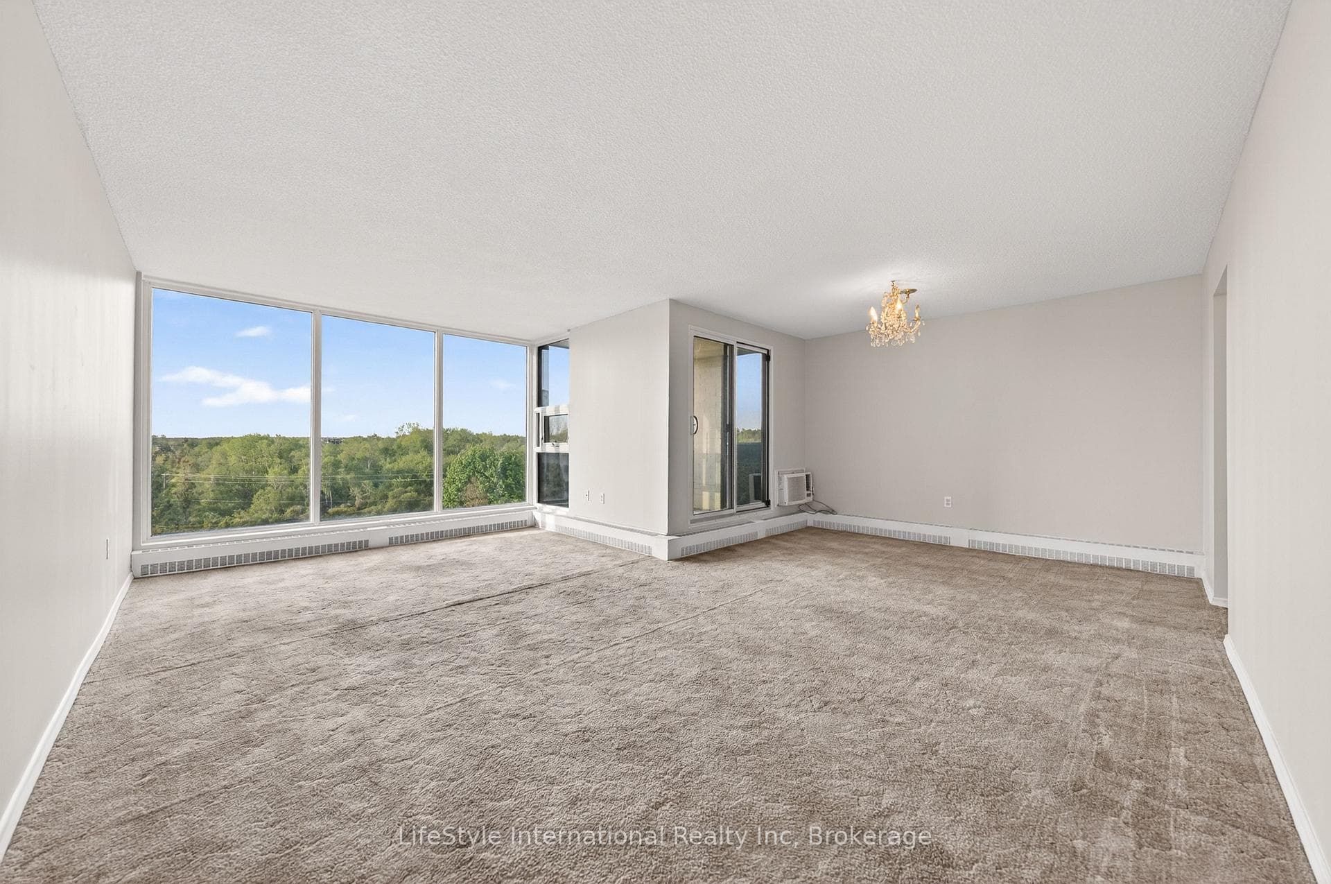 Incredible Riverside Park Views