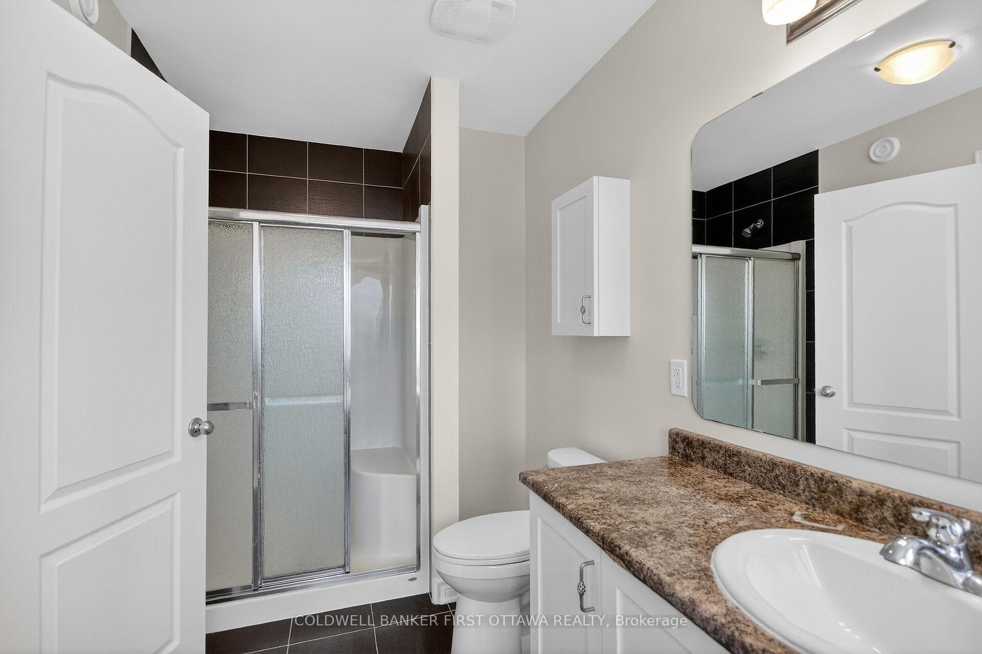184 HIGHBURY PARK Drive photo 33