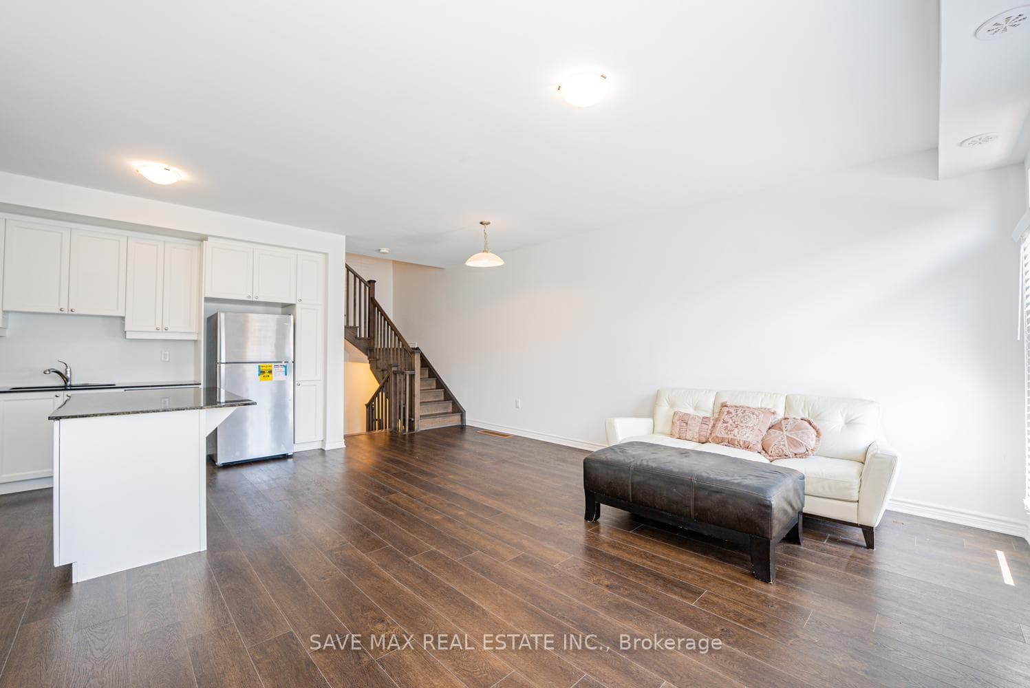 84 Melmar Street photo 9