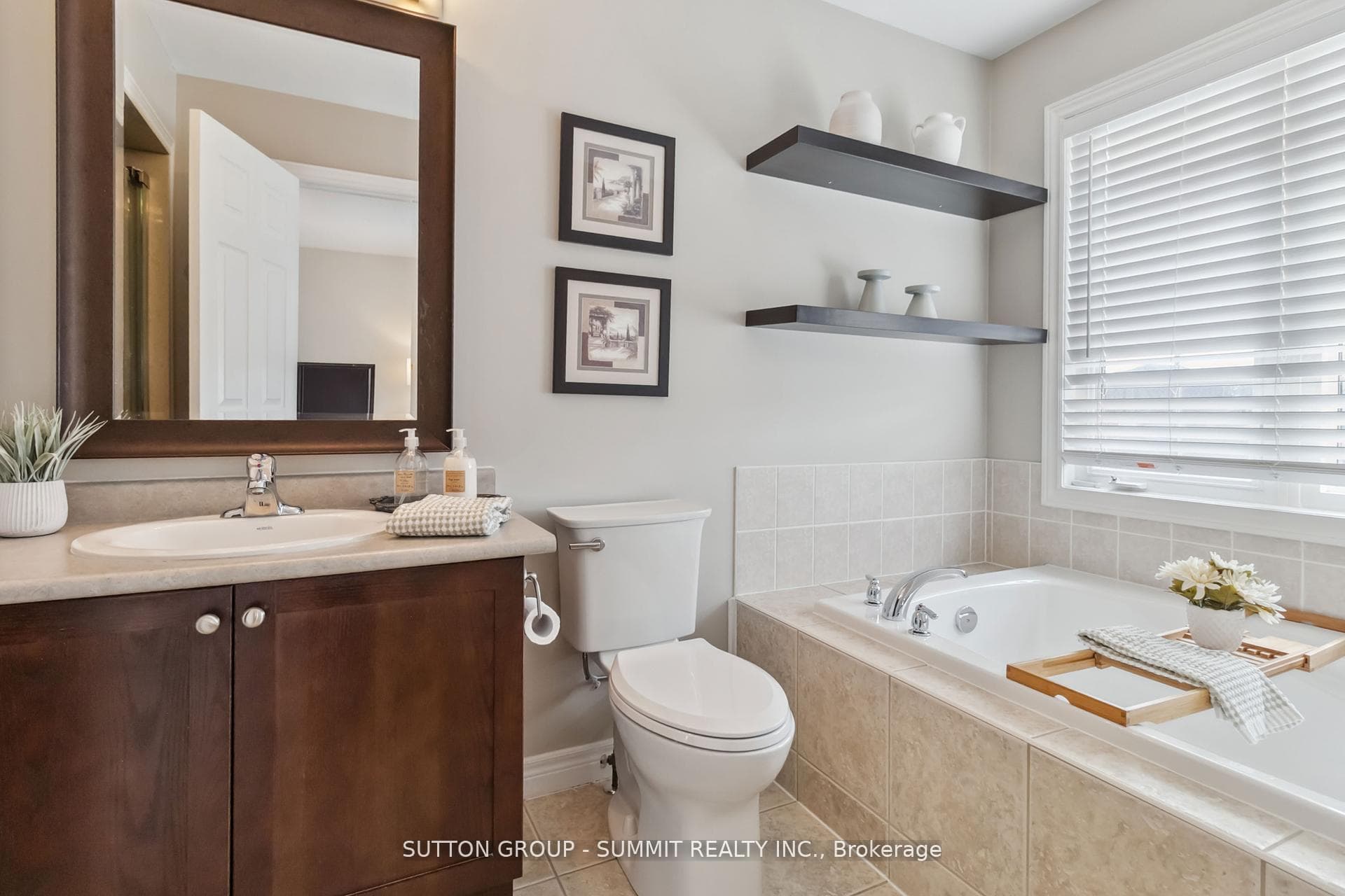 2280 BARONWOOD Drive Unit 38 photo 19
