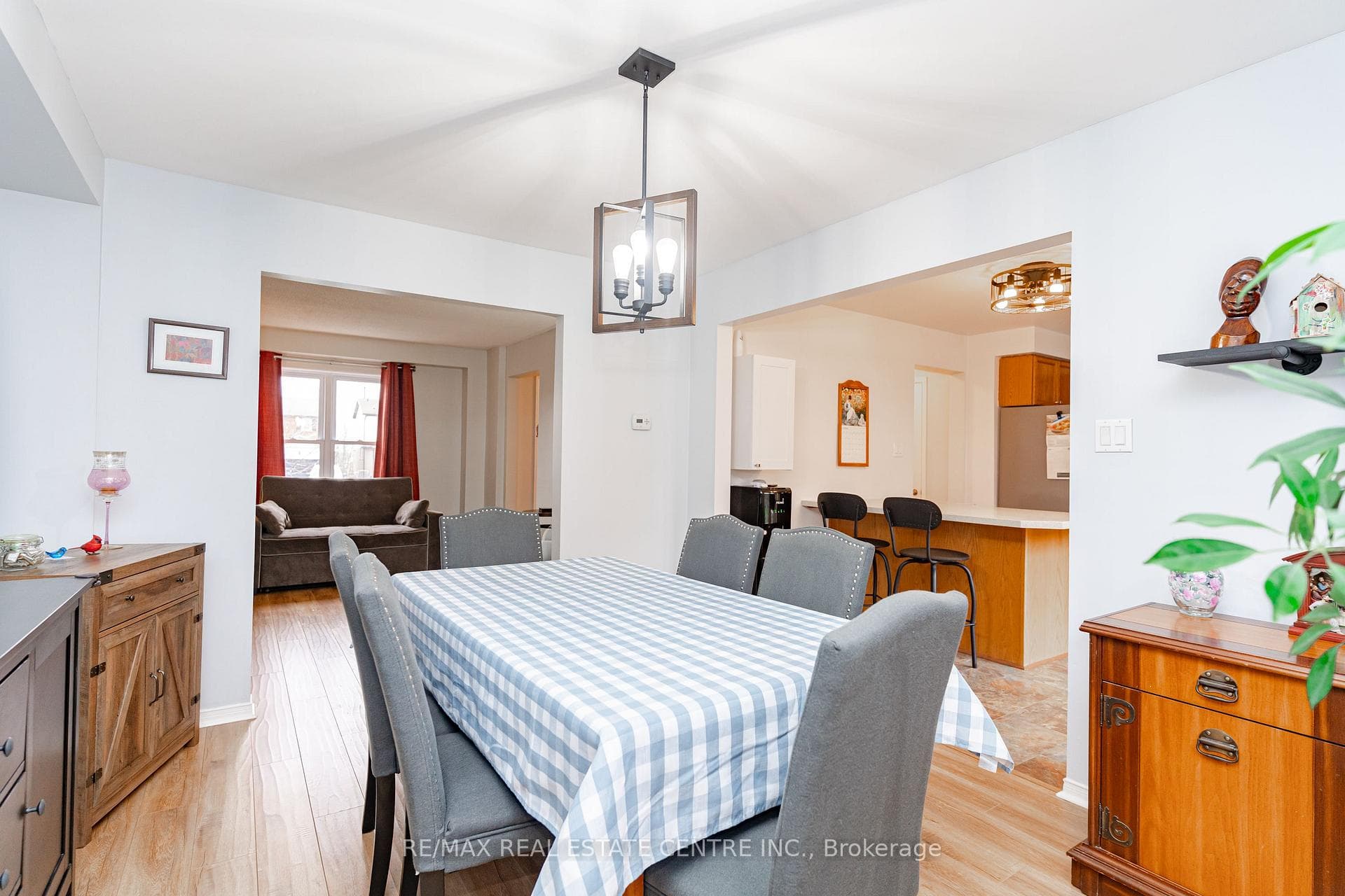 582 College Avenue photo 9