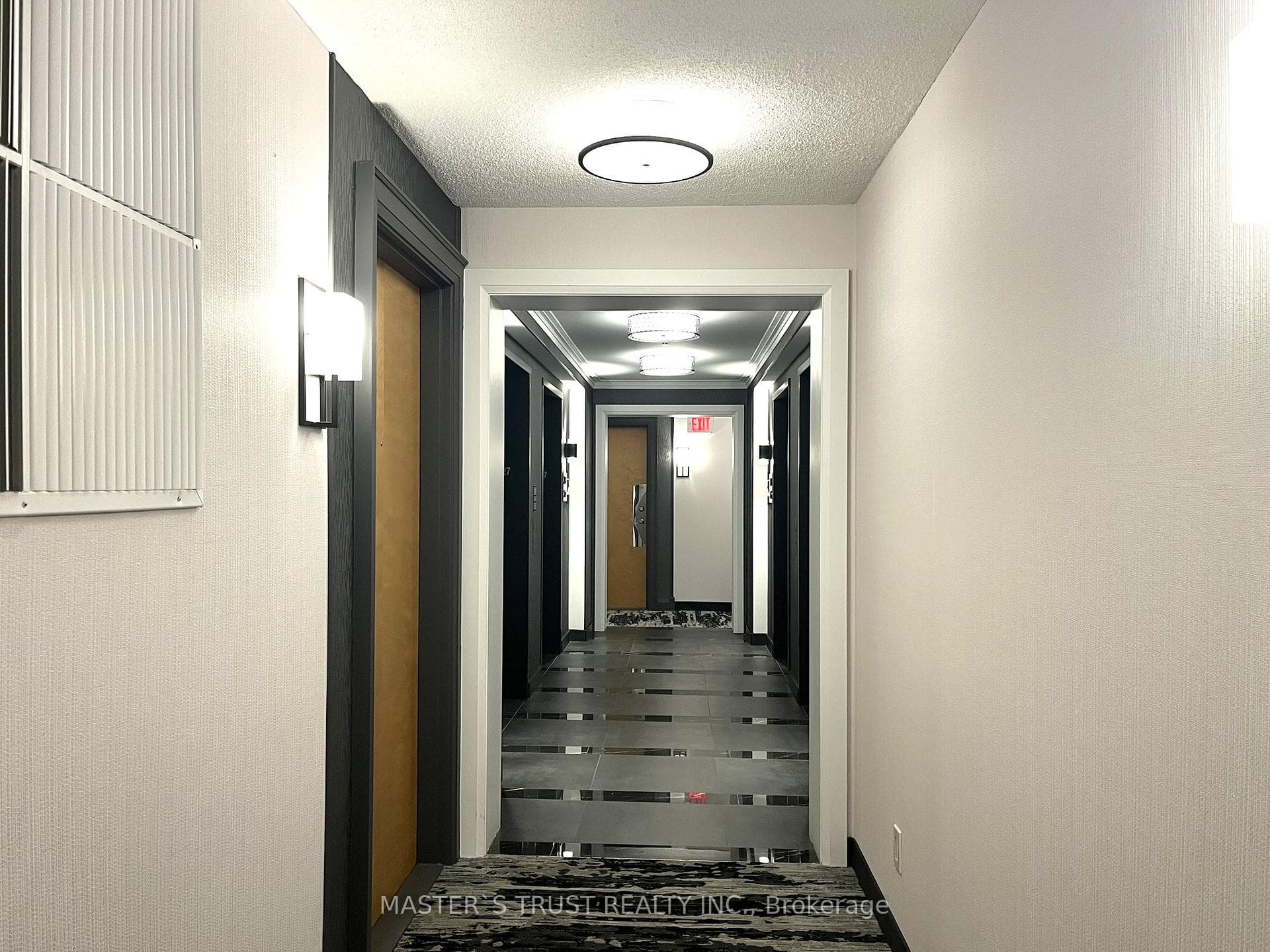 4978 Yonge Street Unit 2701 photo 3