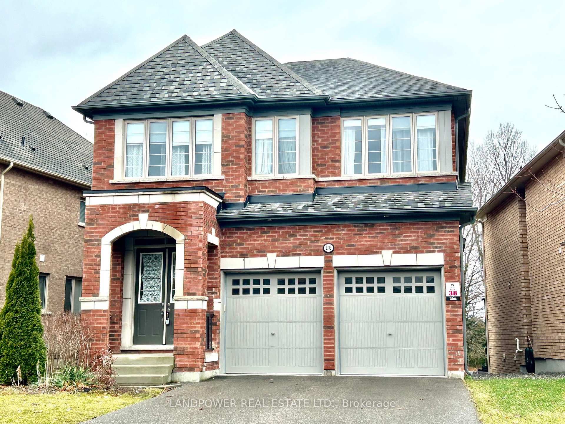 2392 Dress Circle Crescent photo 1