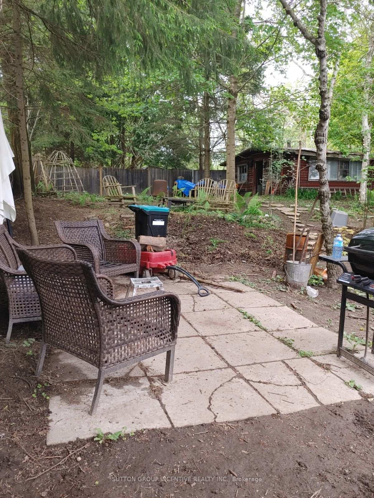 2100 Killarney Beach Road photo 19