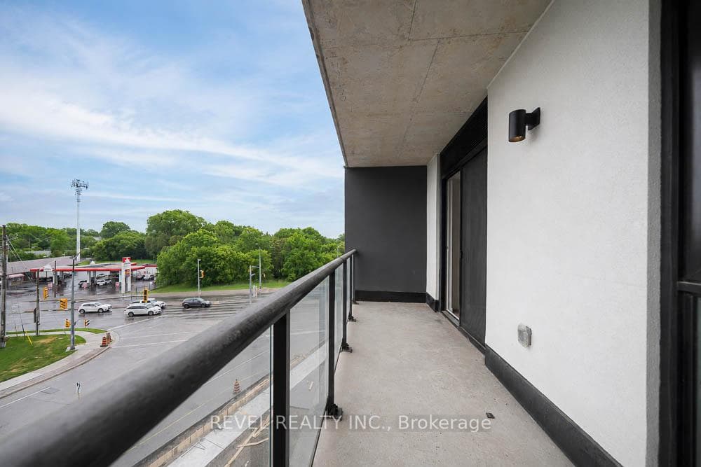 33 Erie Avenue Unit 406 photo 17