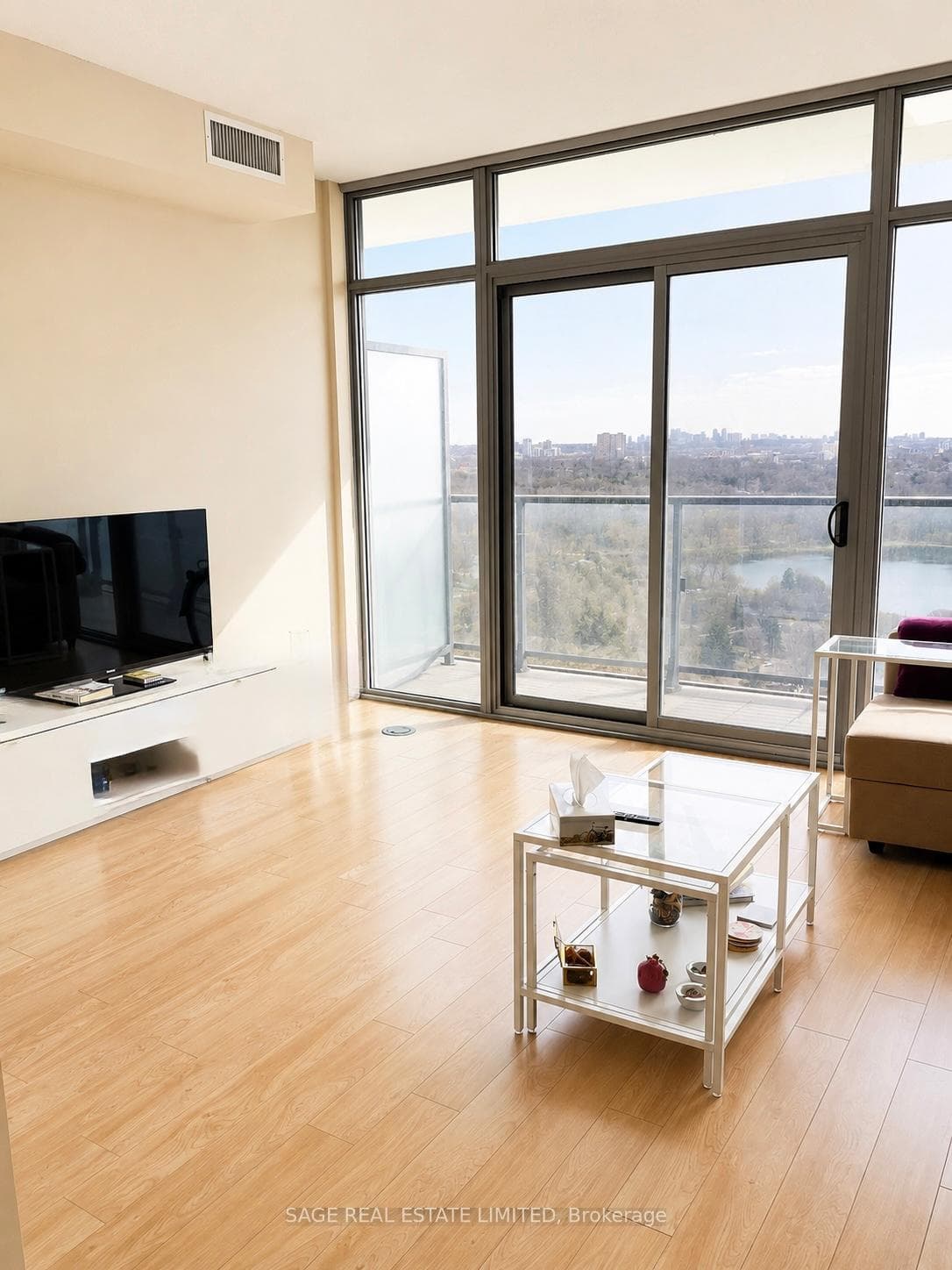 105 The Queensway N/A Unit 2712 photo 3