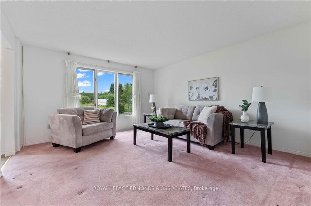 1703 FOREST LEA Road photo 5