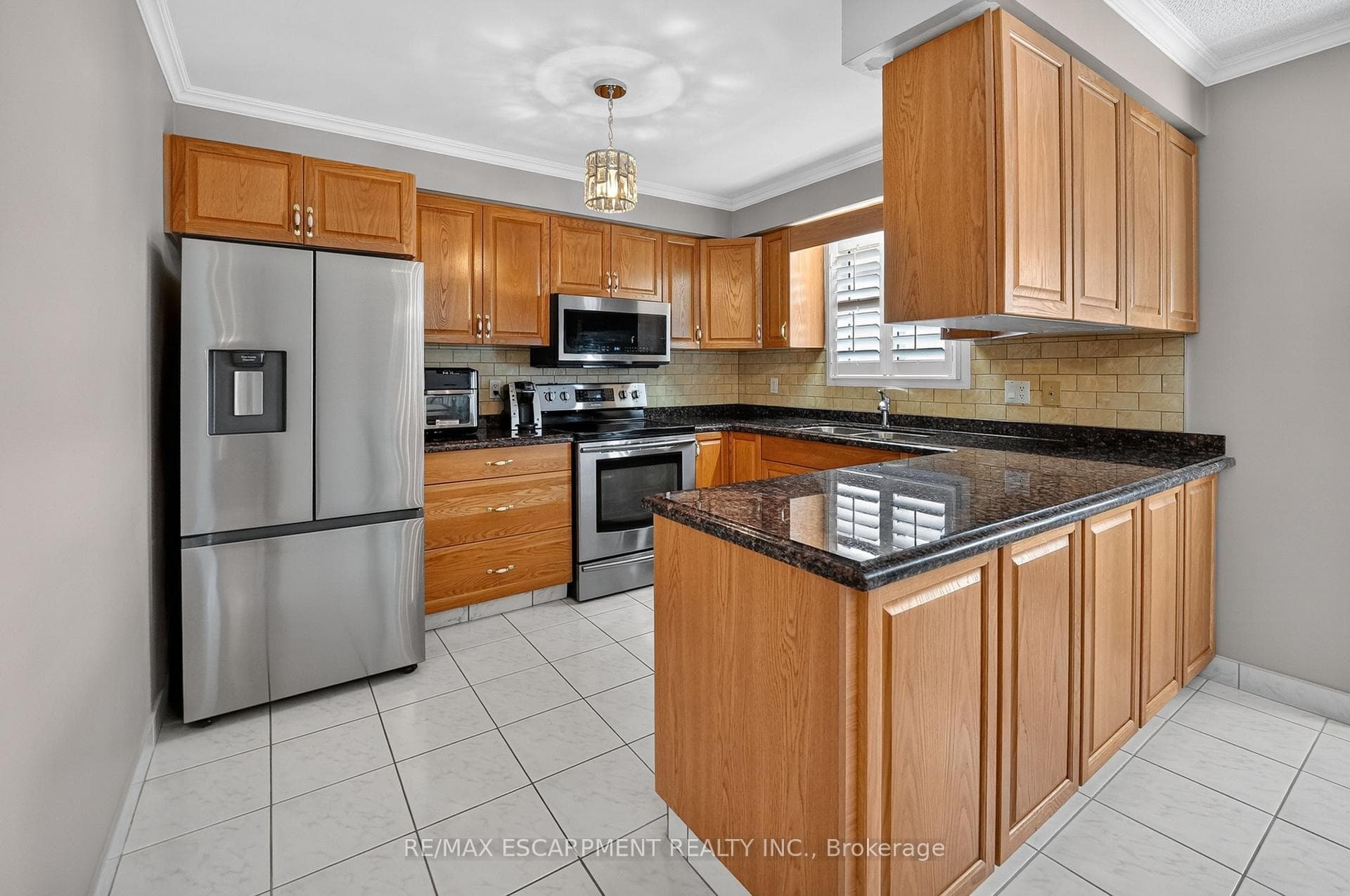 6444 Armstrong Drive photo 8