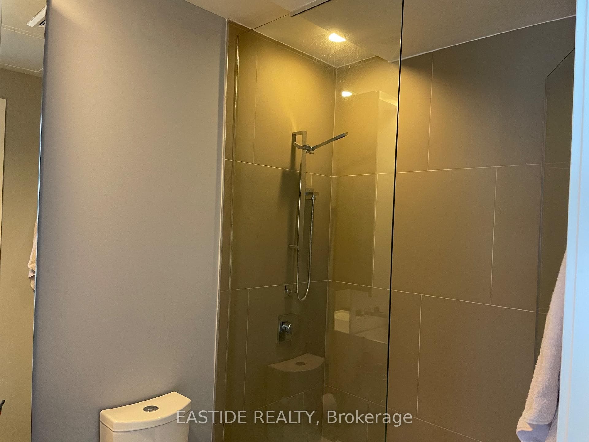 1 Bloor Street Unit 5203 photo 6