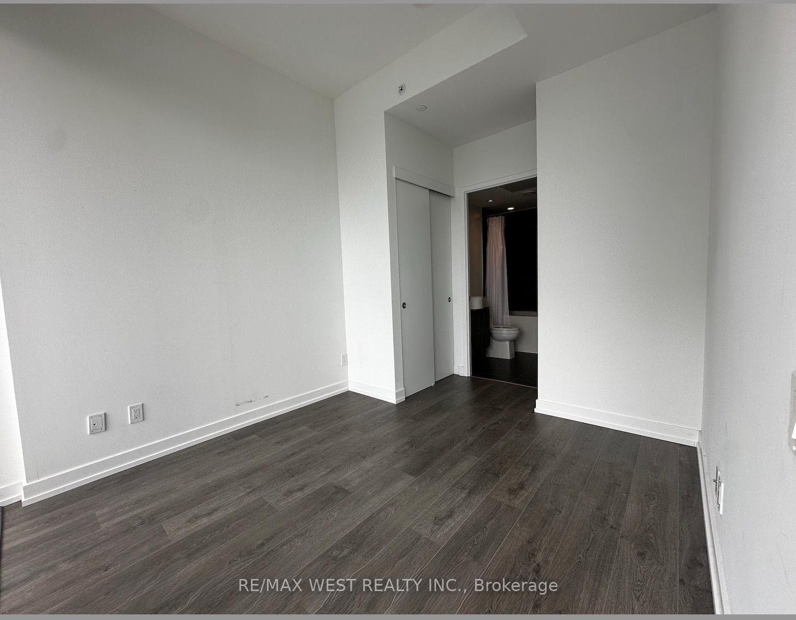 161 Roehampton Avenue Unit 3804 photo 9