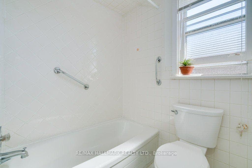 16 Senlac Road photo 19