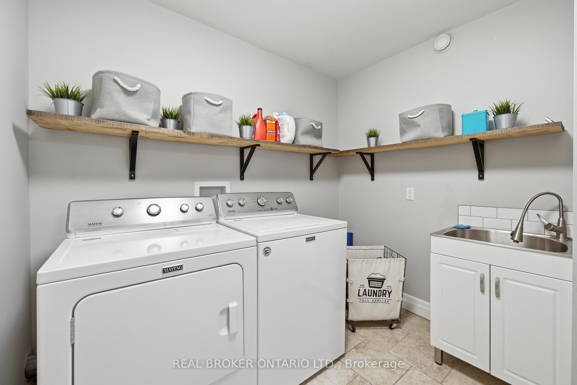 1105 Huyck's Point Road photo 33