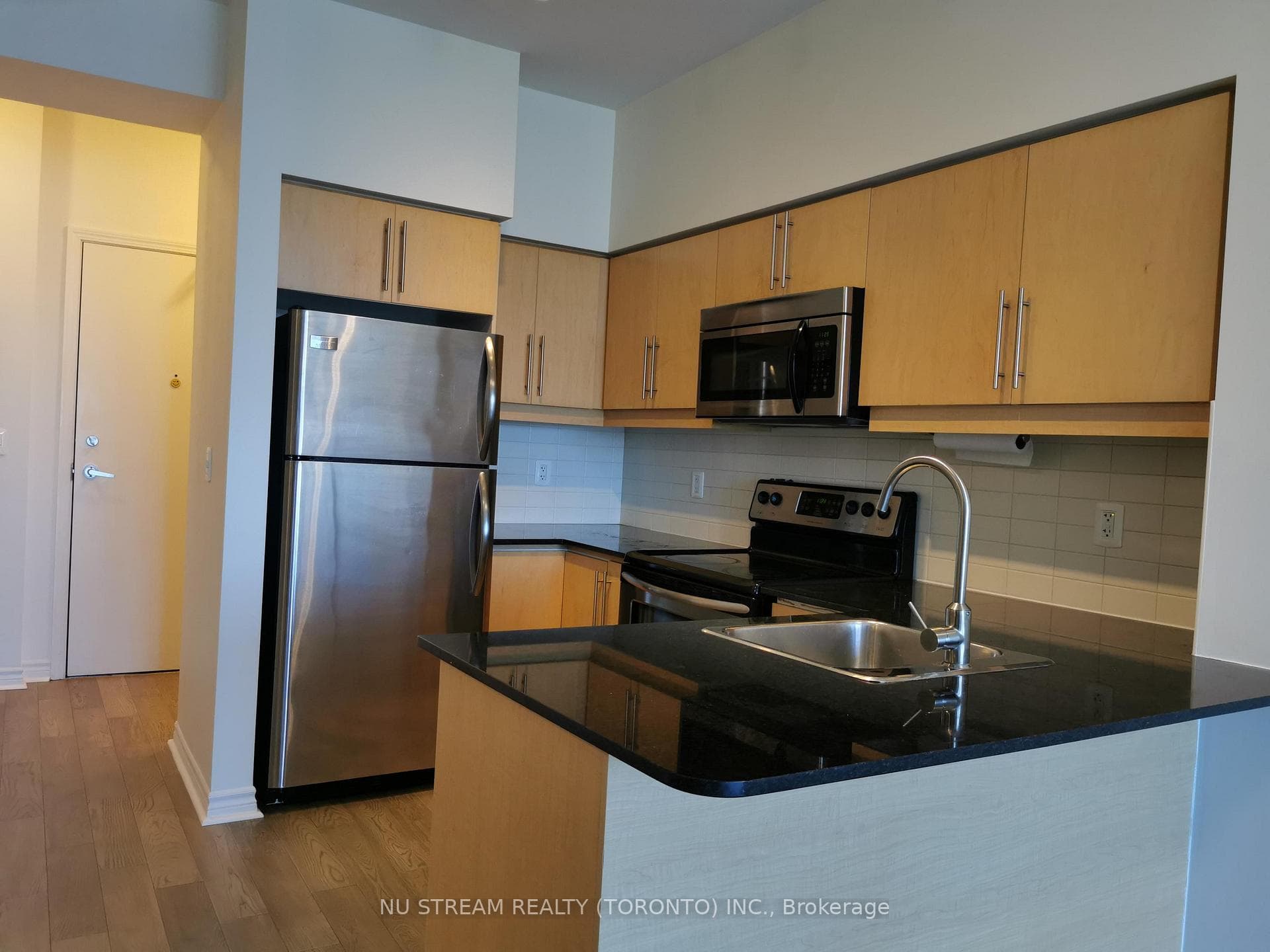 2885 Bayview Avenue Unit 1009 photo 4