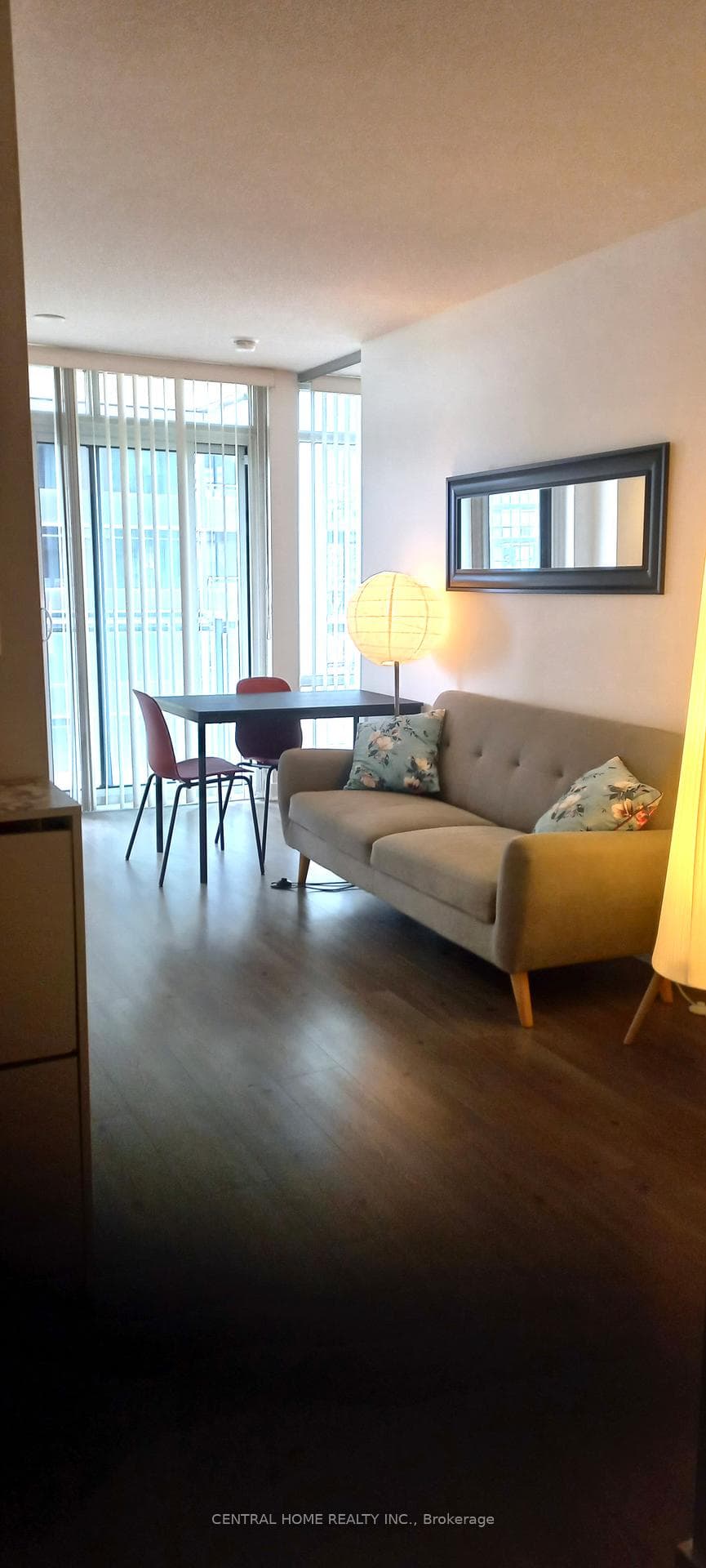 4K Spadina Avenue Unit 729 photo 2