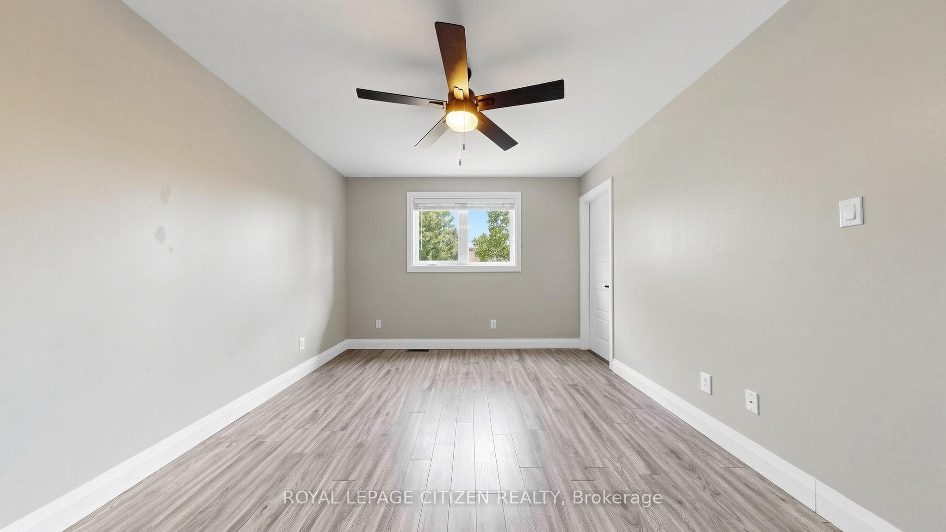 27 Emperor Avenue photo 26