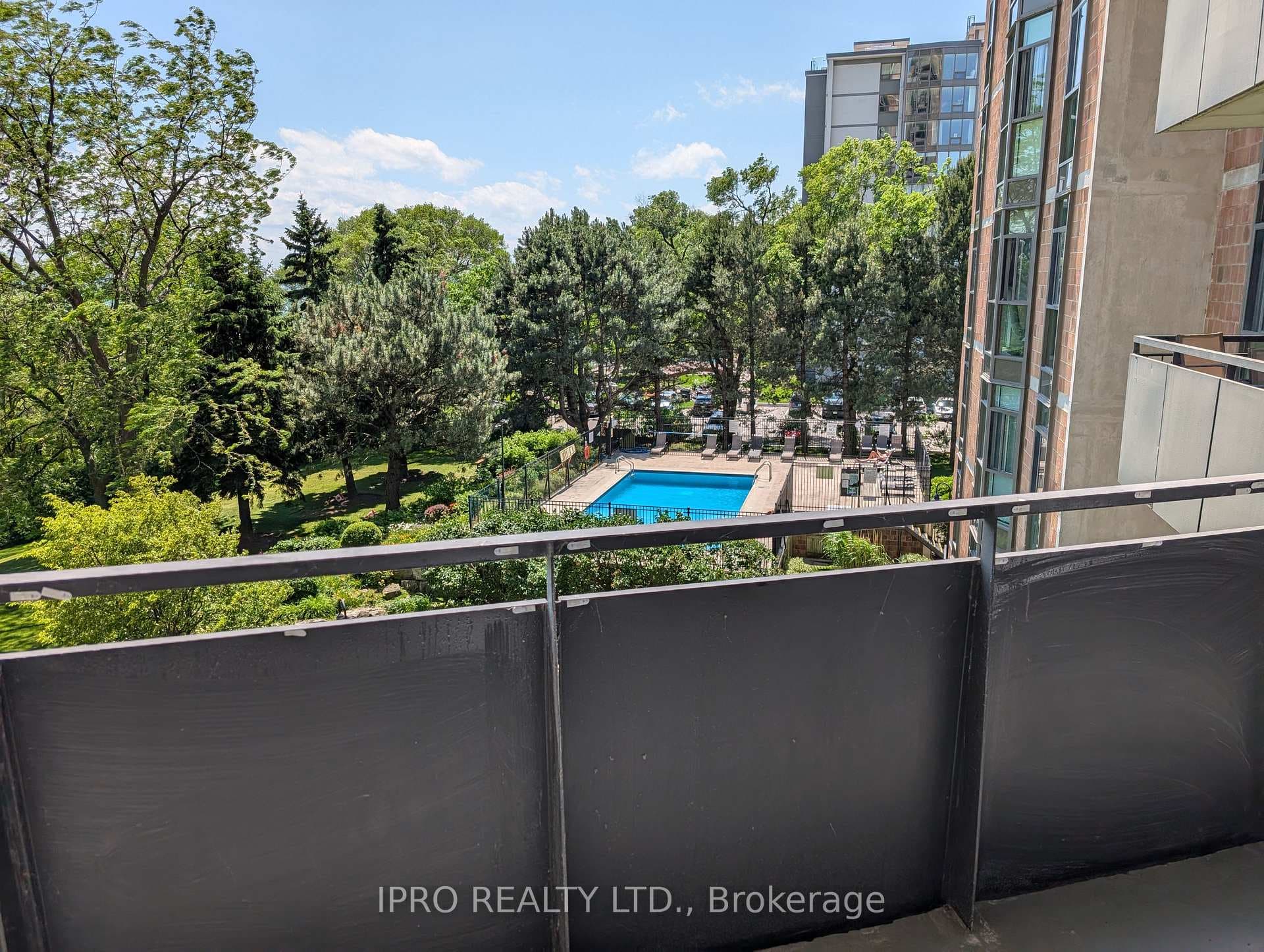 5250 Lakeshore Road Unit 404 photo 10