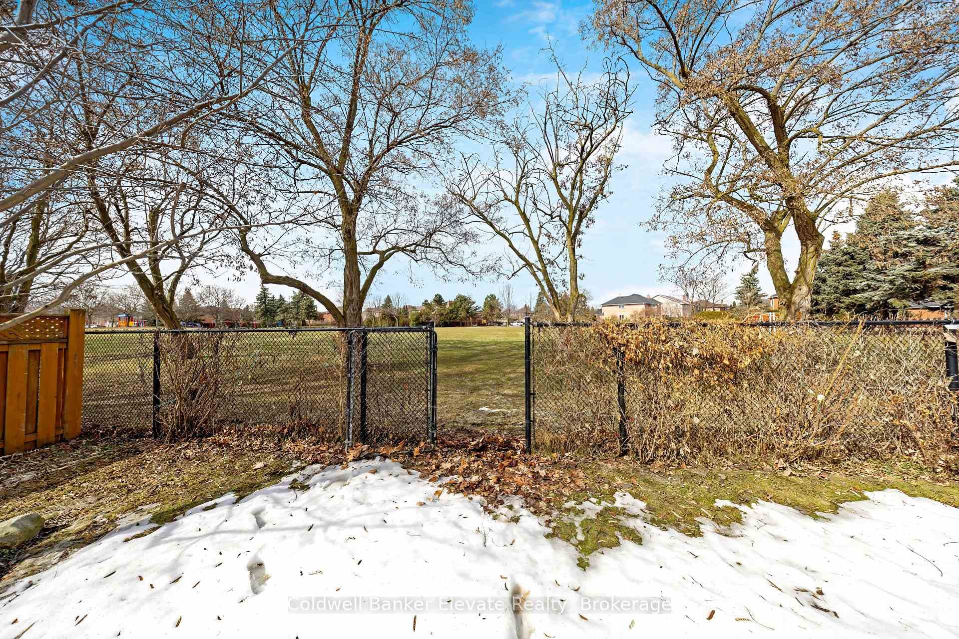 39 Treanor Crescent photo 46