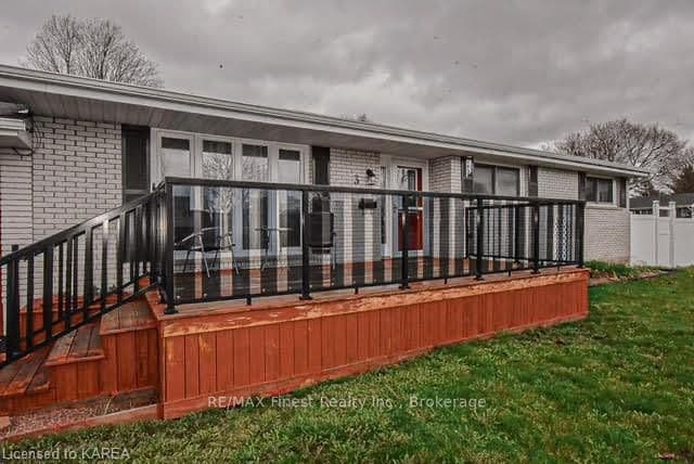 3 CORNELL Avenue photo 2