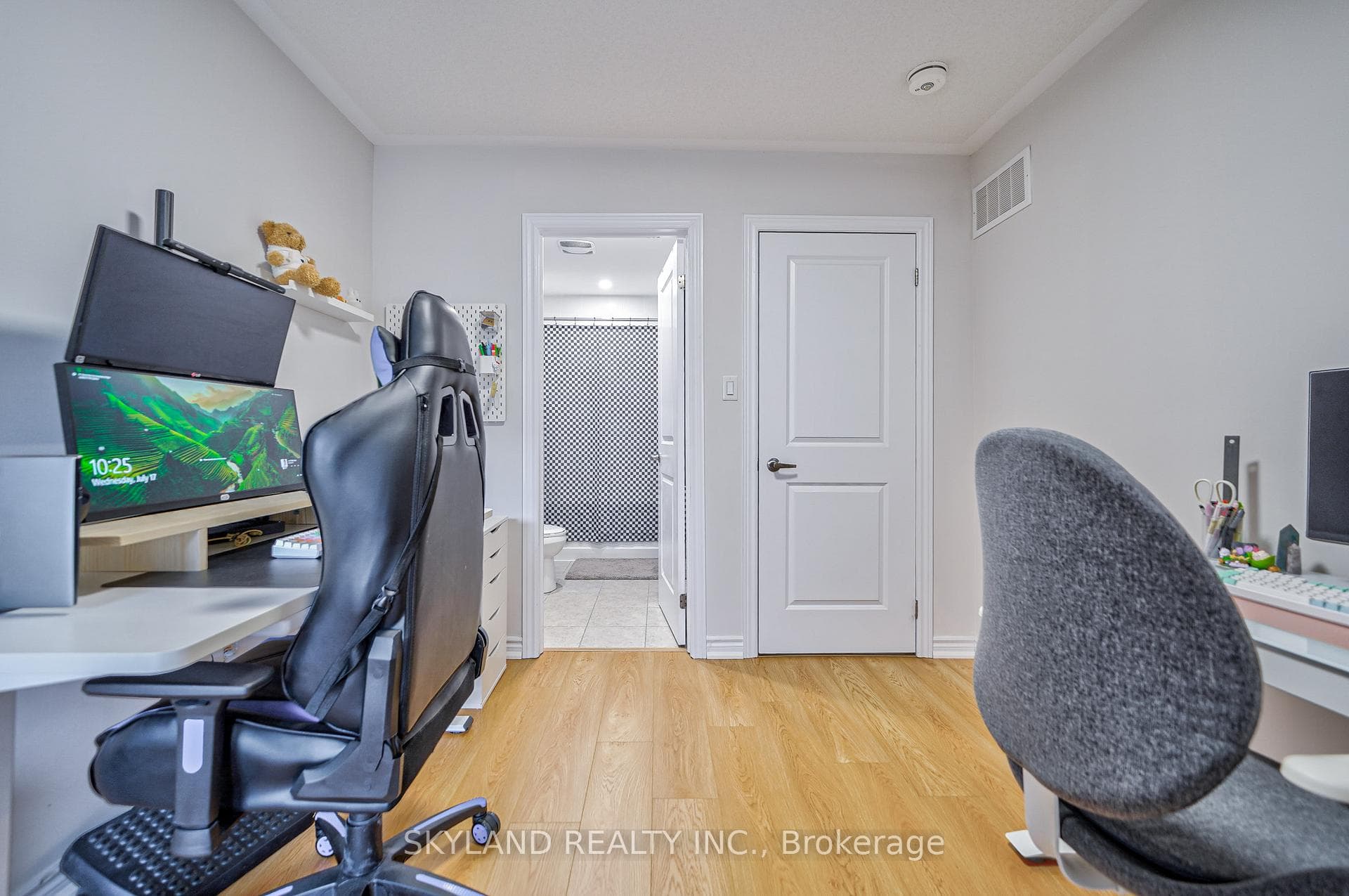 117 Frederick Wilson Avenue photo 24