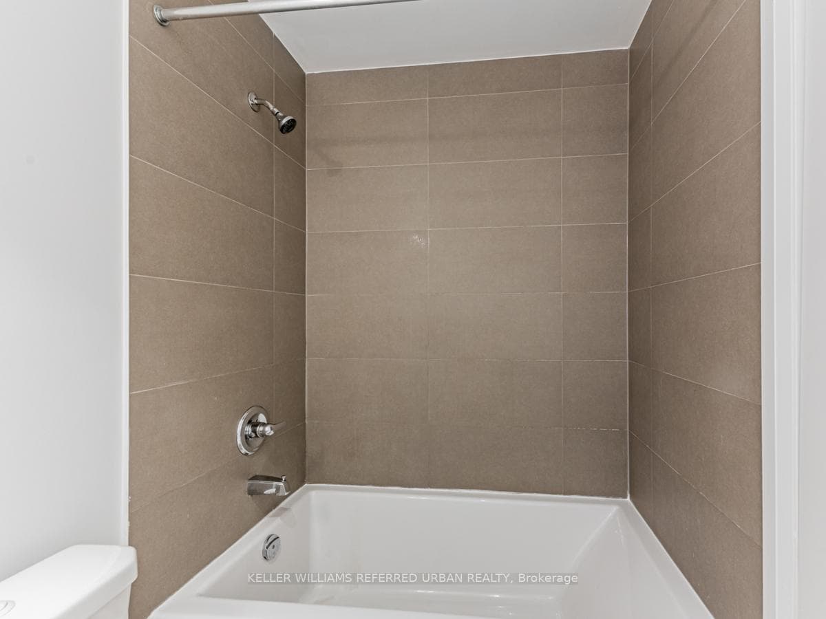 55 Ann O'Reilly Road Unit 904 photo 16