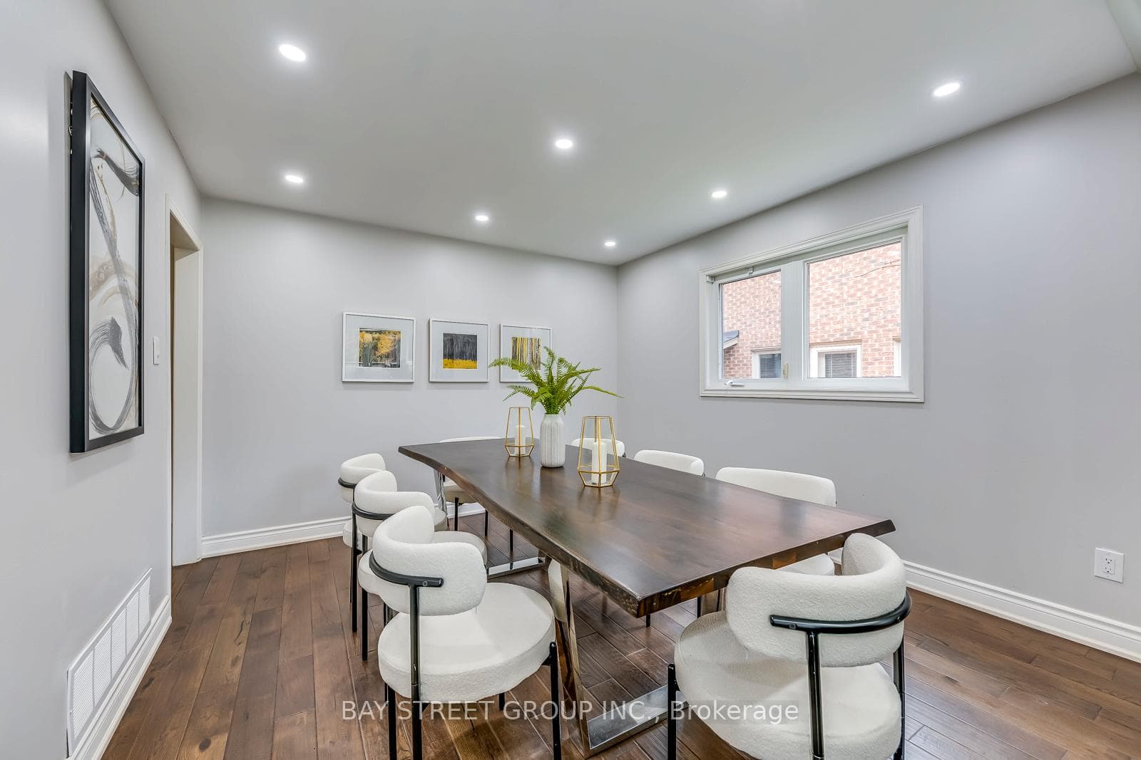 1152 Montrose Abbey Drive photo 13