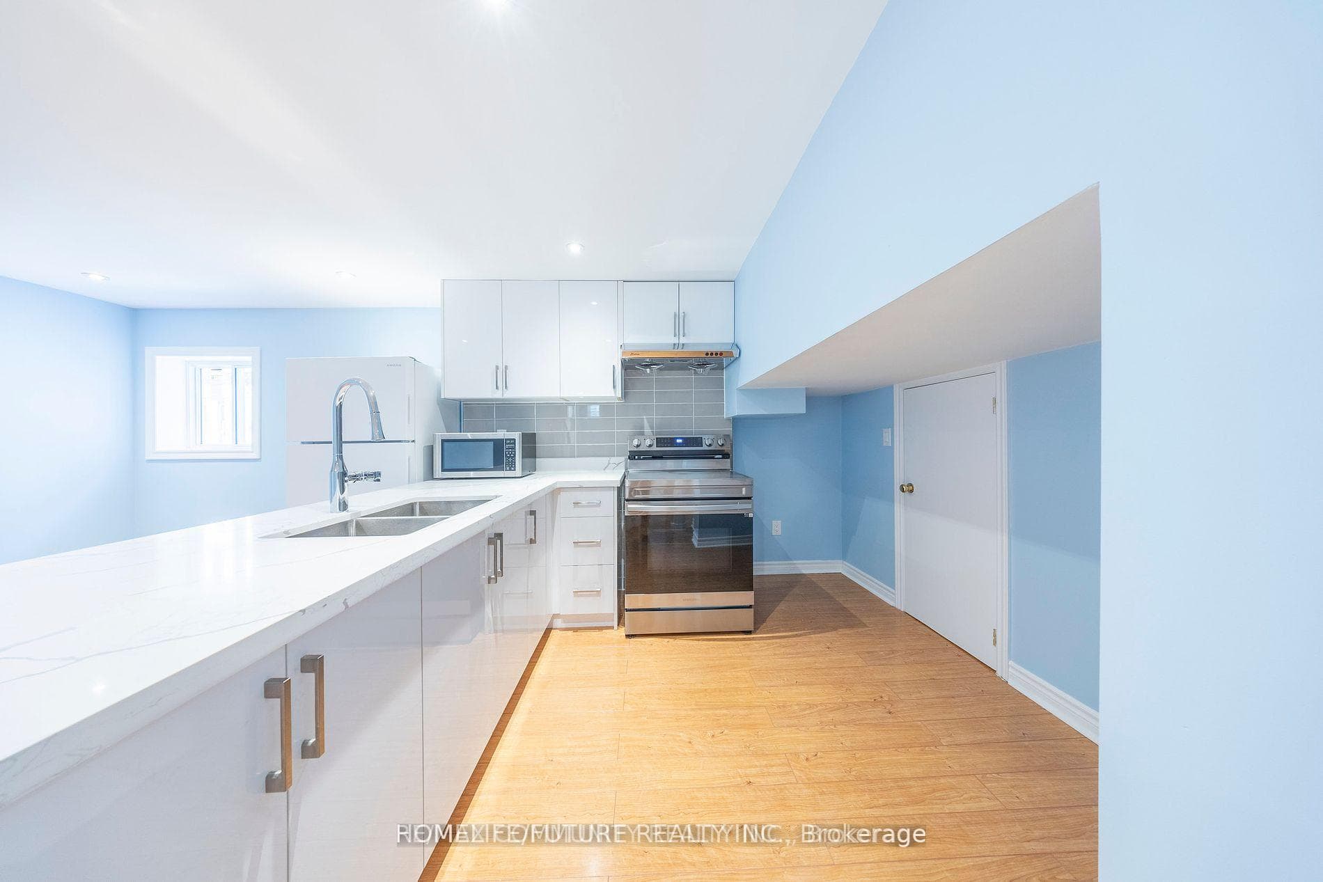 70 Lampman Drive photo 10