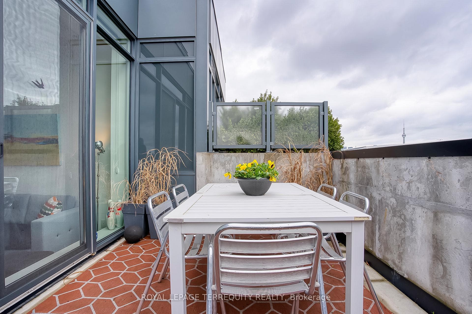 130 Rusholme Road Unit 604 photo 8