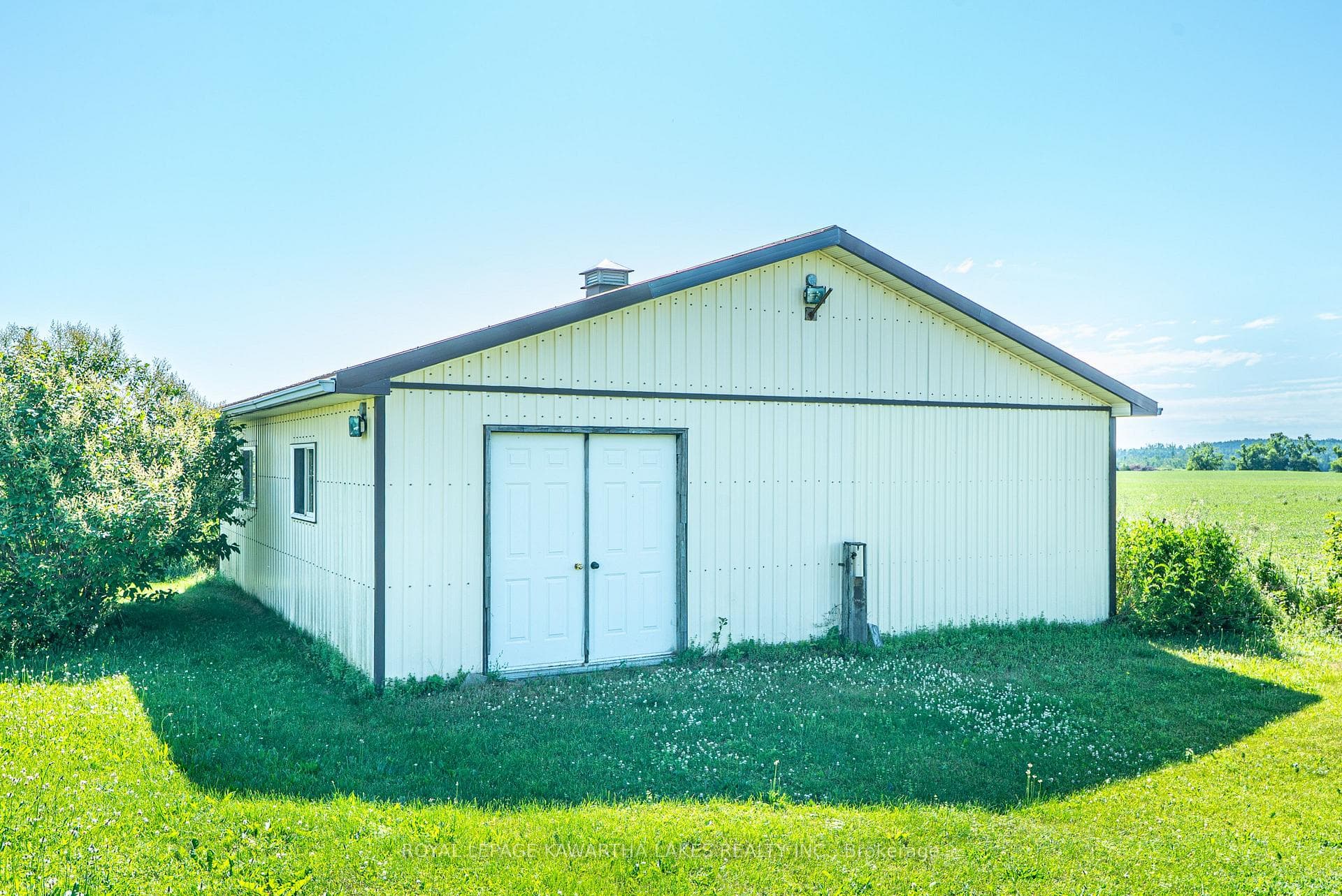 120 Mark Road photo 32