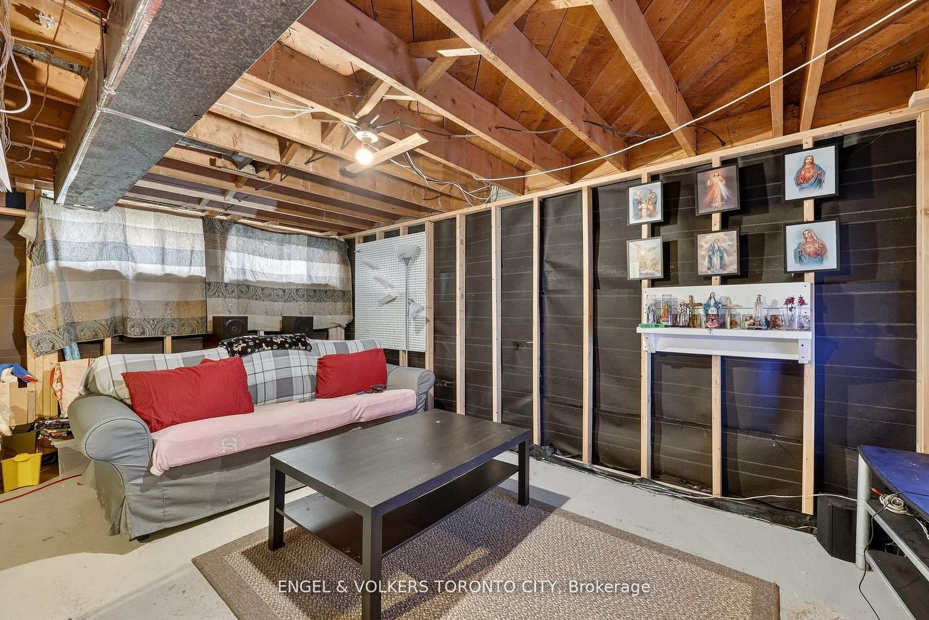 122 Septonne Avenue photo 23