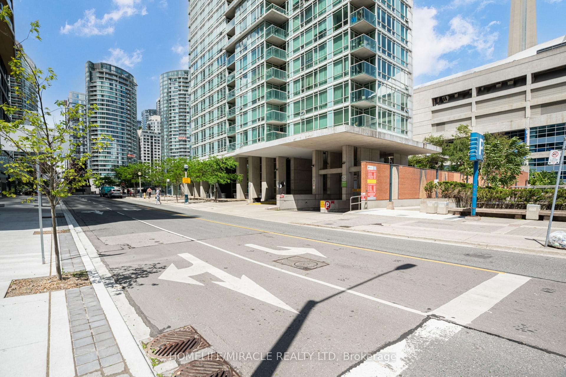 81 Navy Wharf Court Unit 201 photo 6
