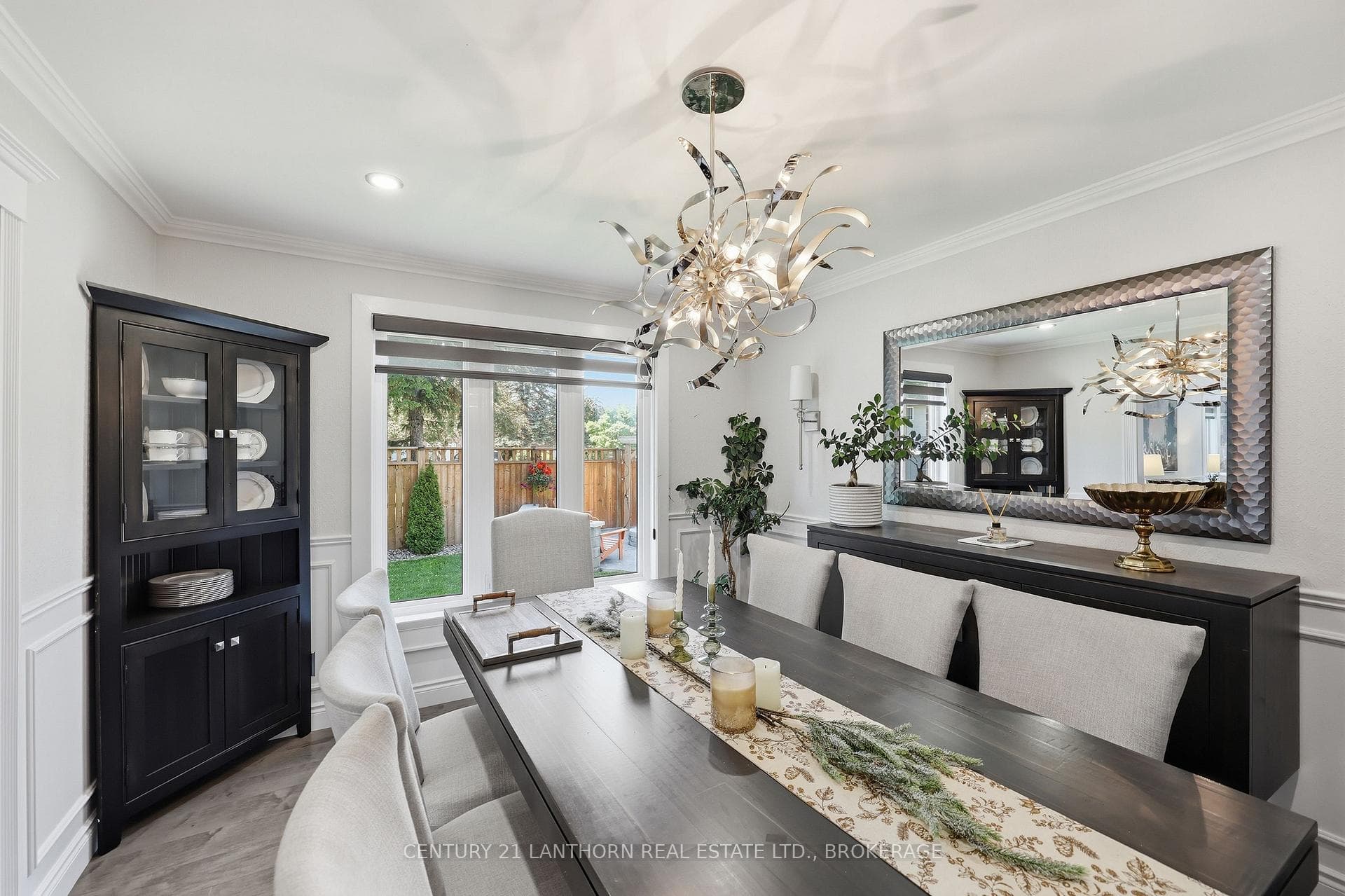 952 Chancery Street photo 17