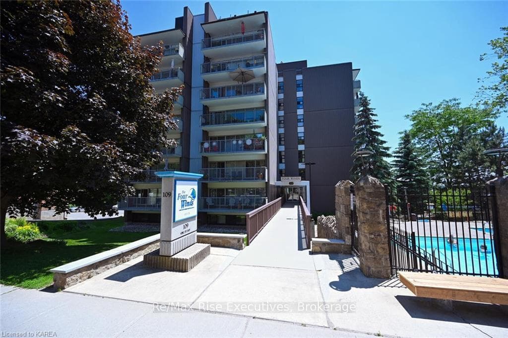109 KING Street Unit 606 photo 27