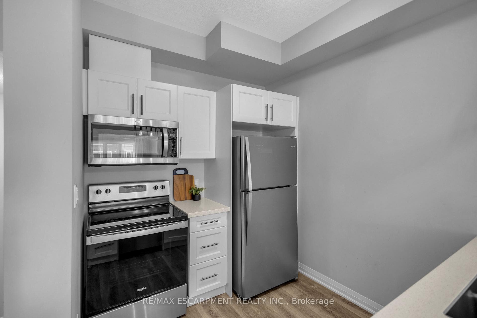 49 Laguna Village Crescent photo 9